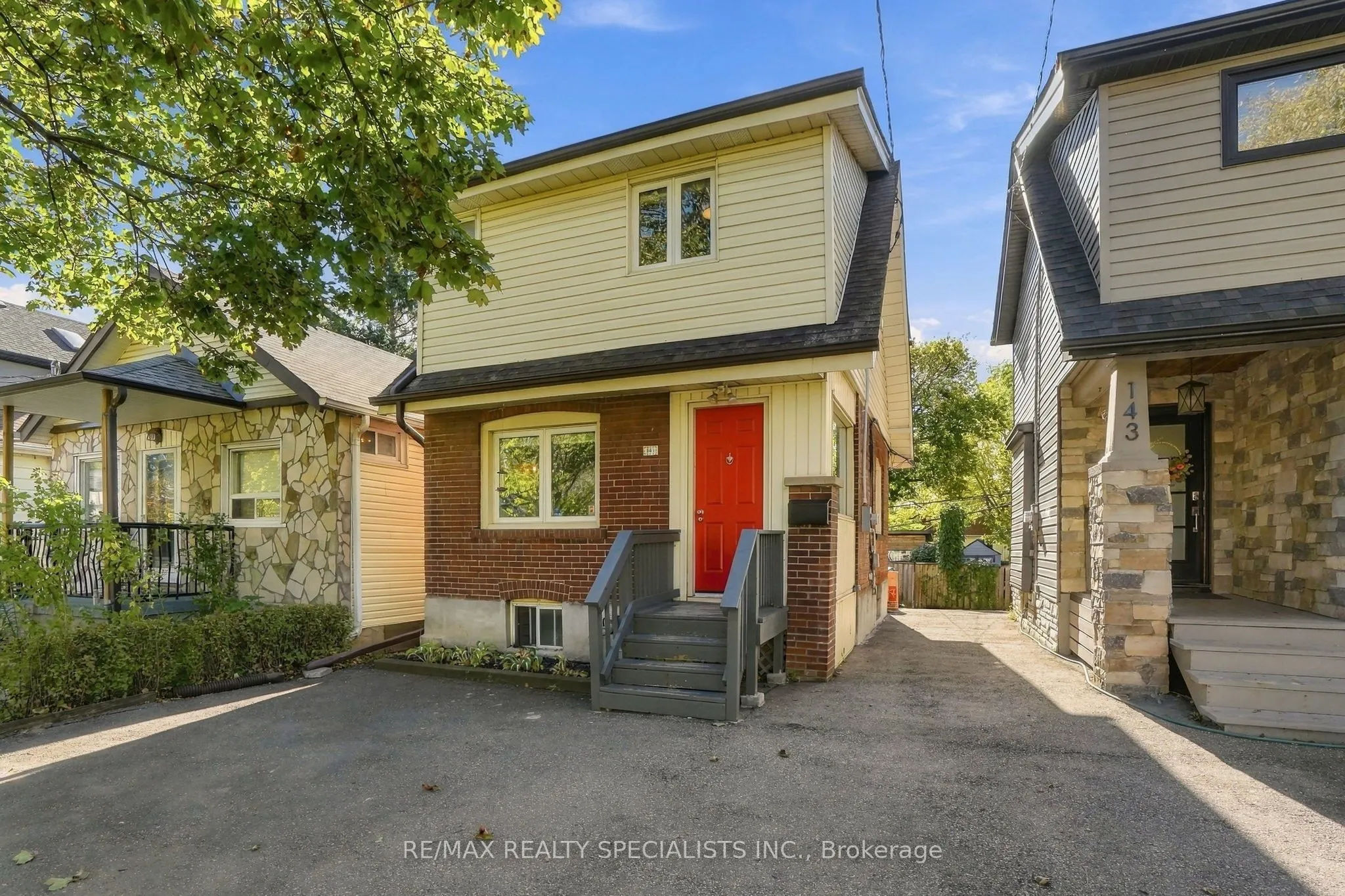 141 Lake Crescent