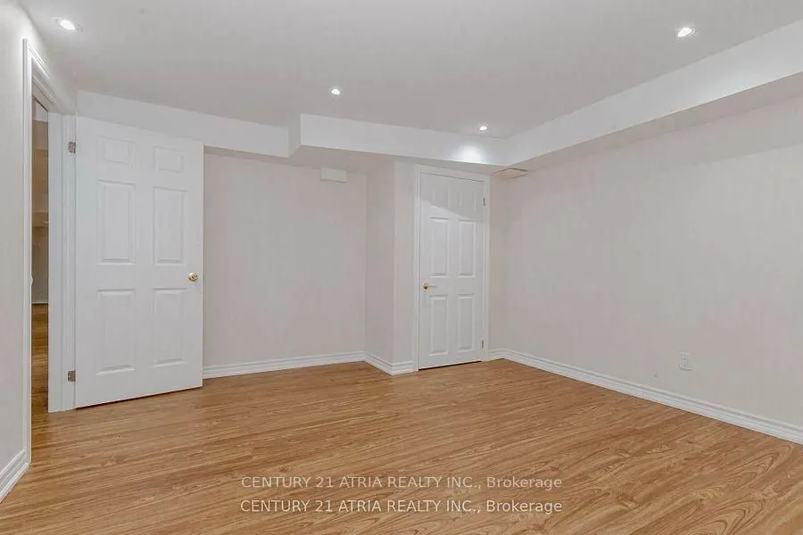 6 Shuter Lane