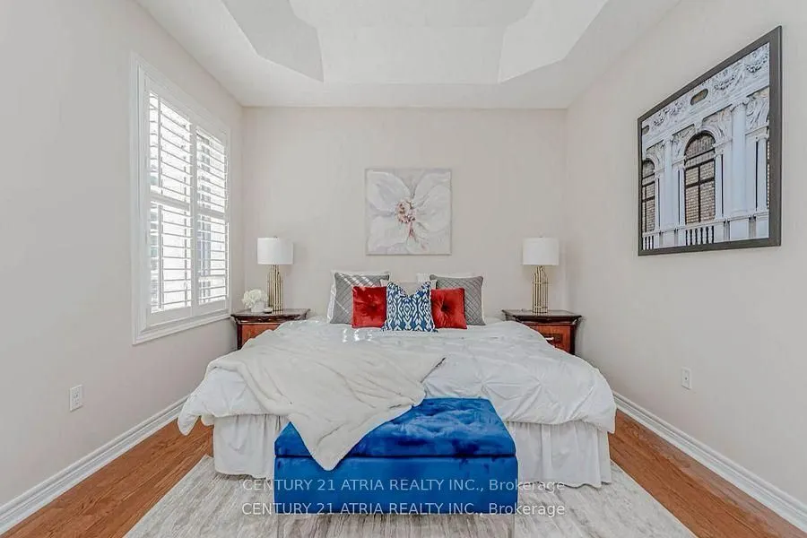 6 Shuter Lane