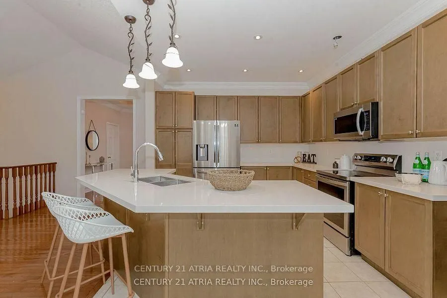 6 Shuter Lane