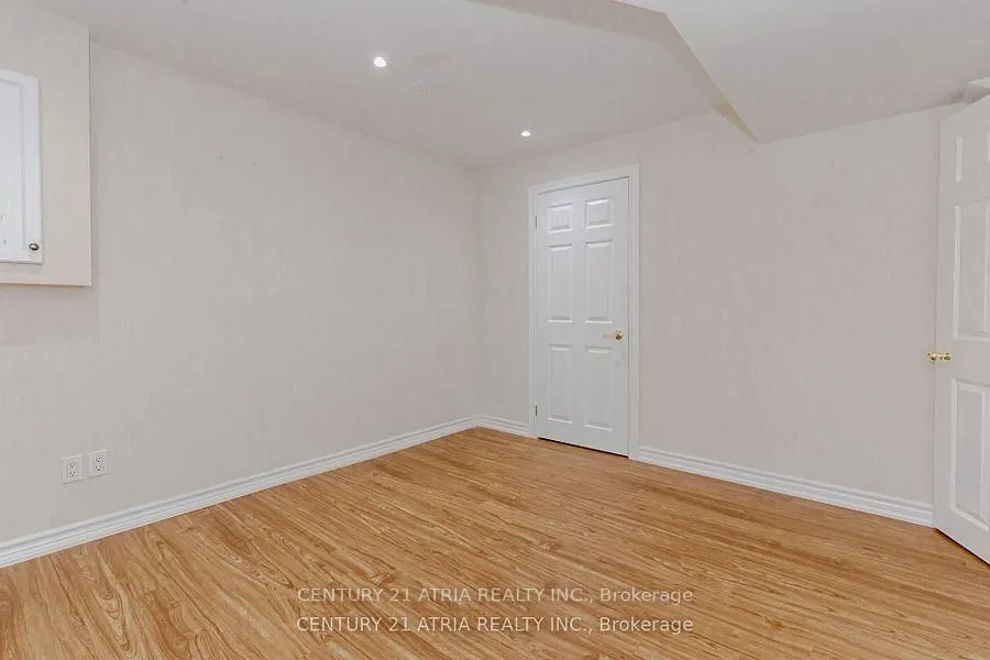6 Shuter Lane