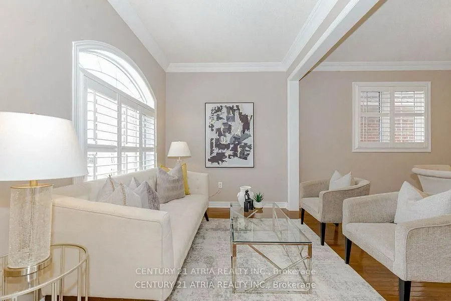 6 Shuter Lane