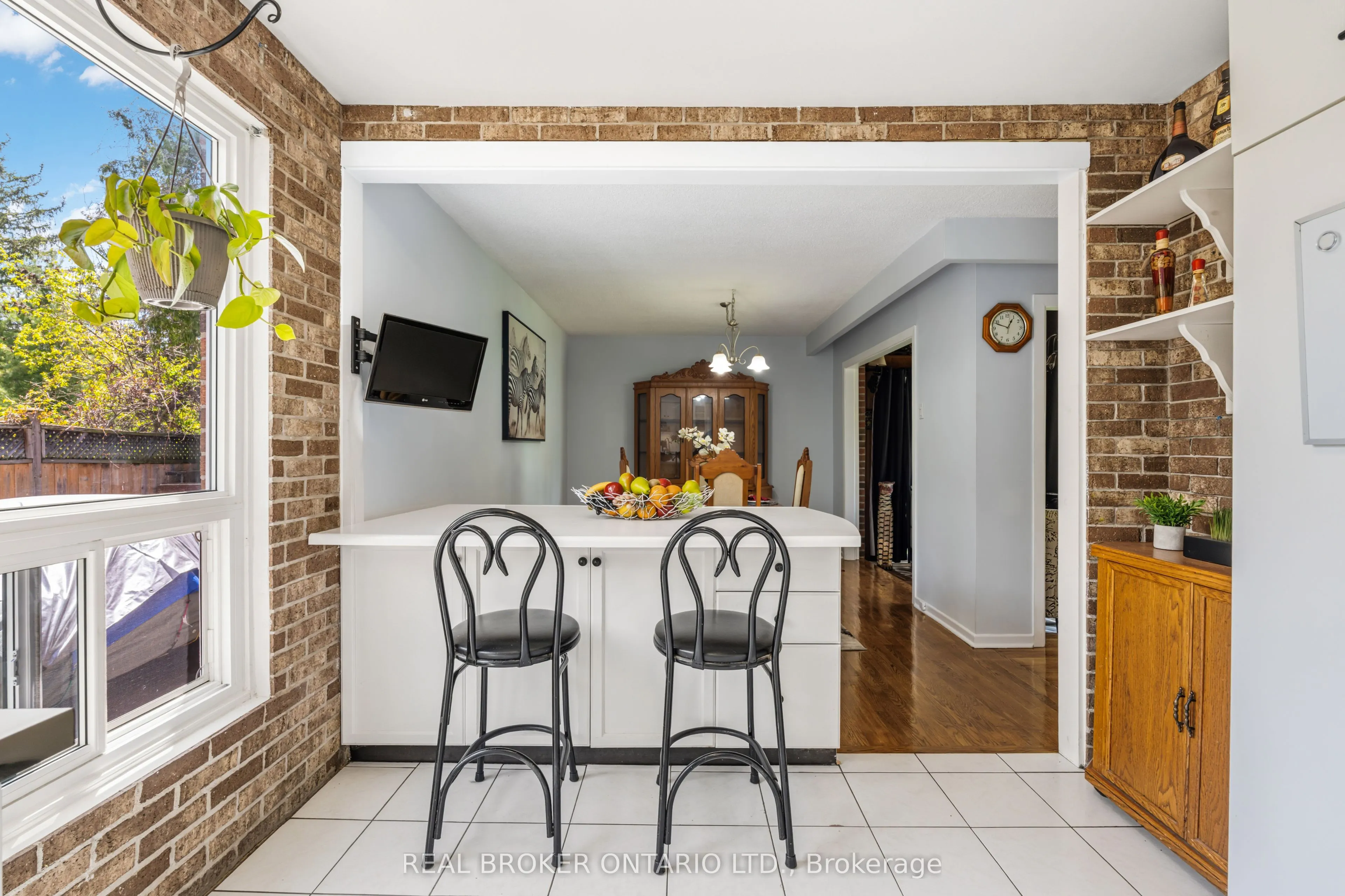 2873 Inlake Court