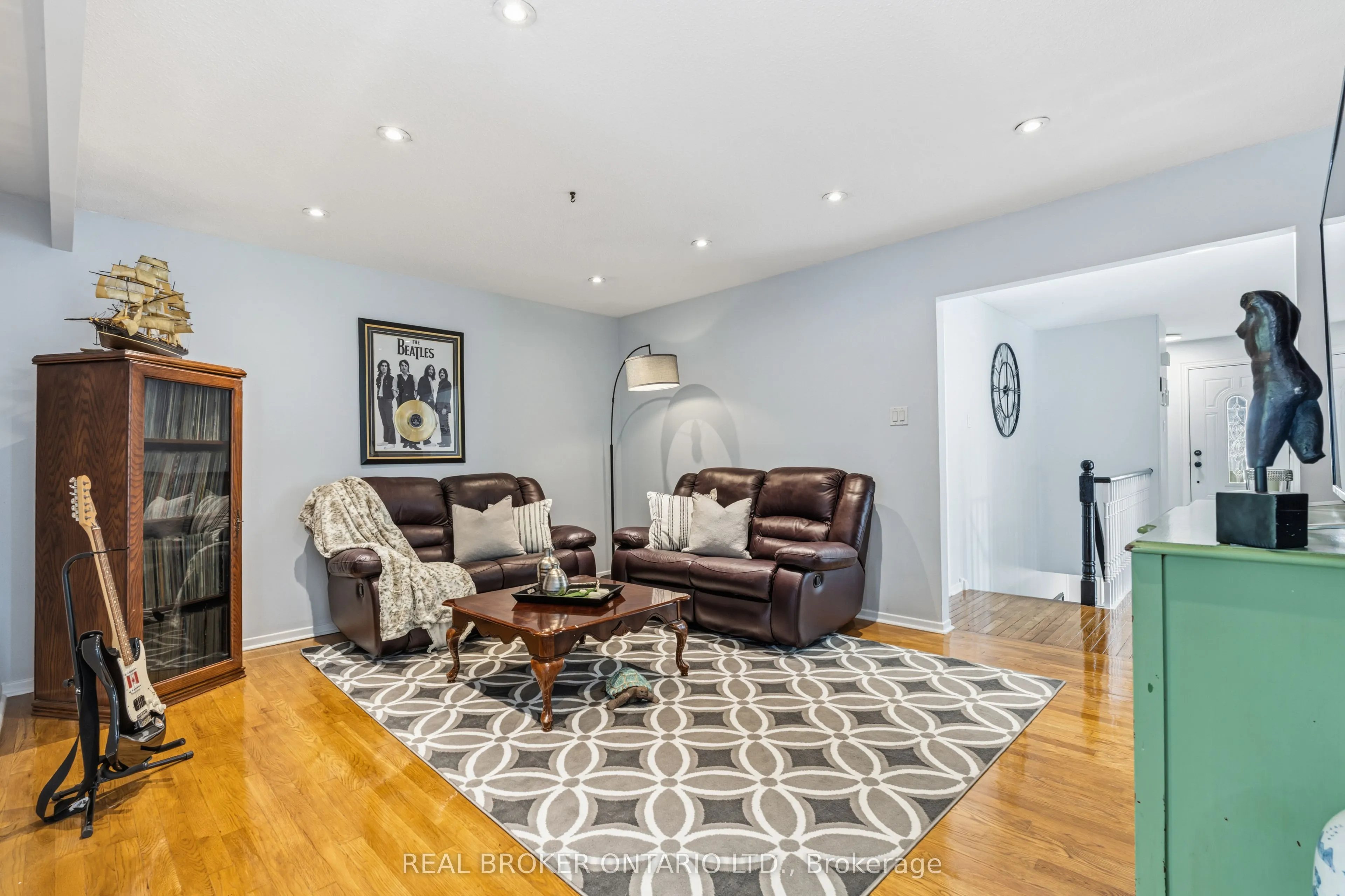 2873 Inlake Court