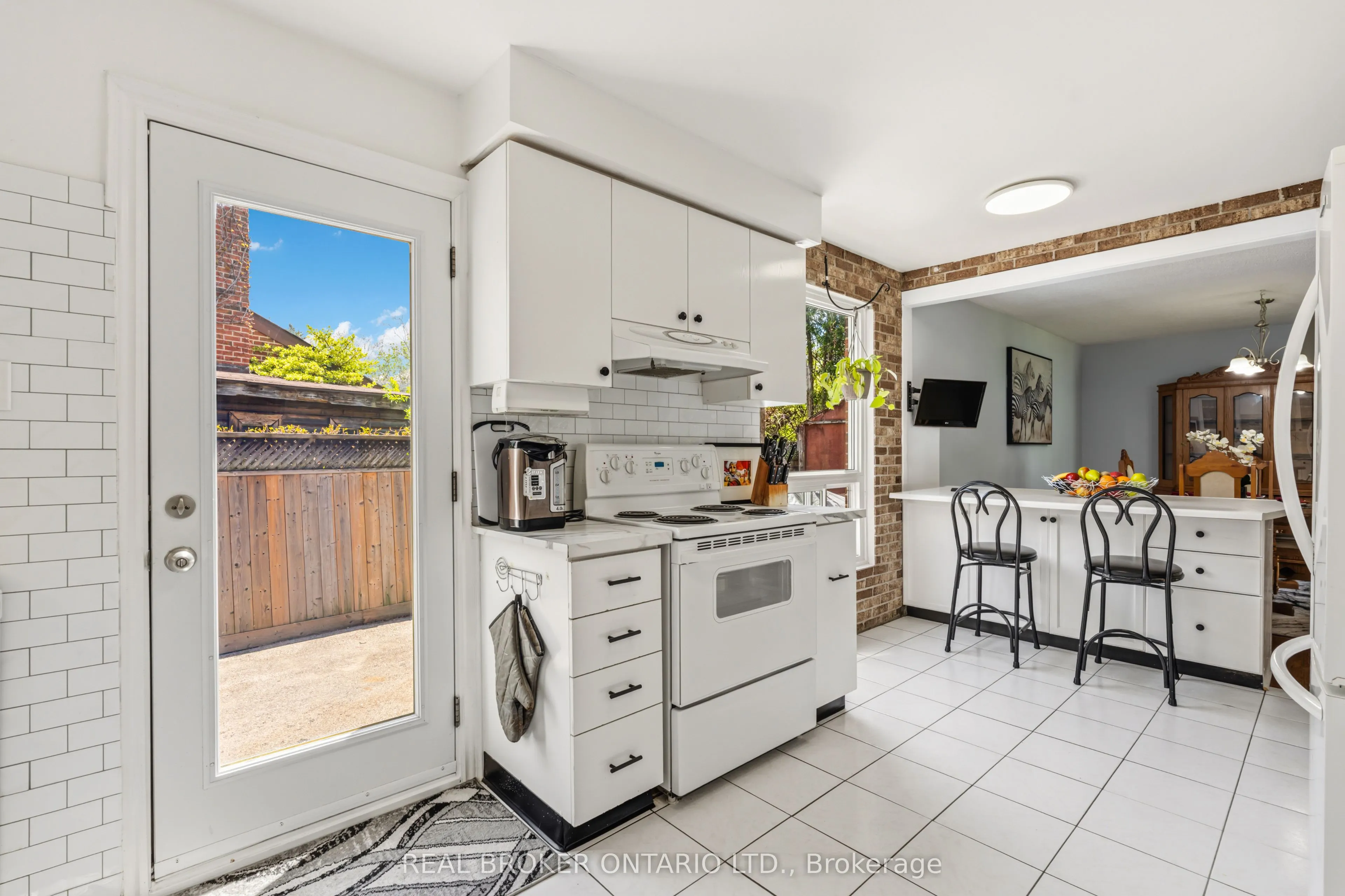 2873 Inlake Court