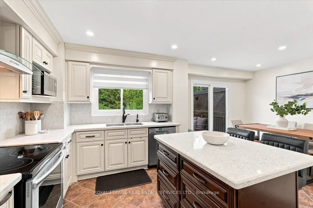 1199 Leewood Drive