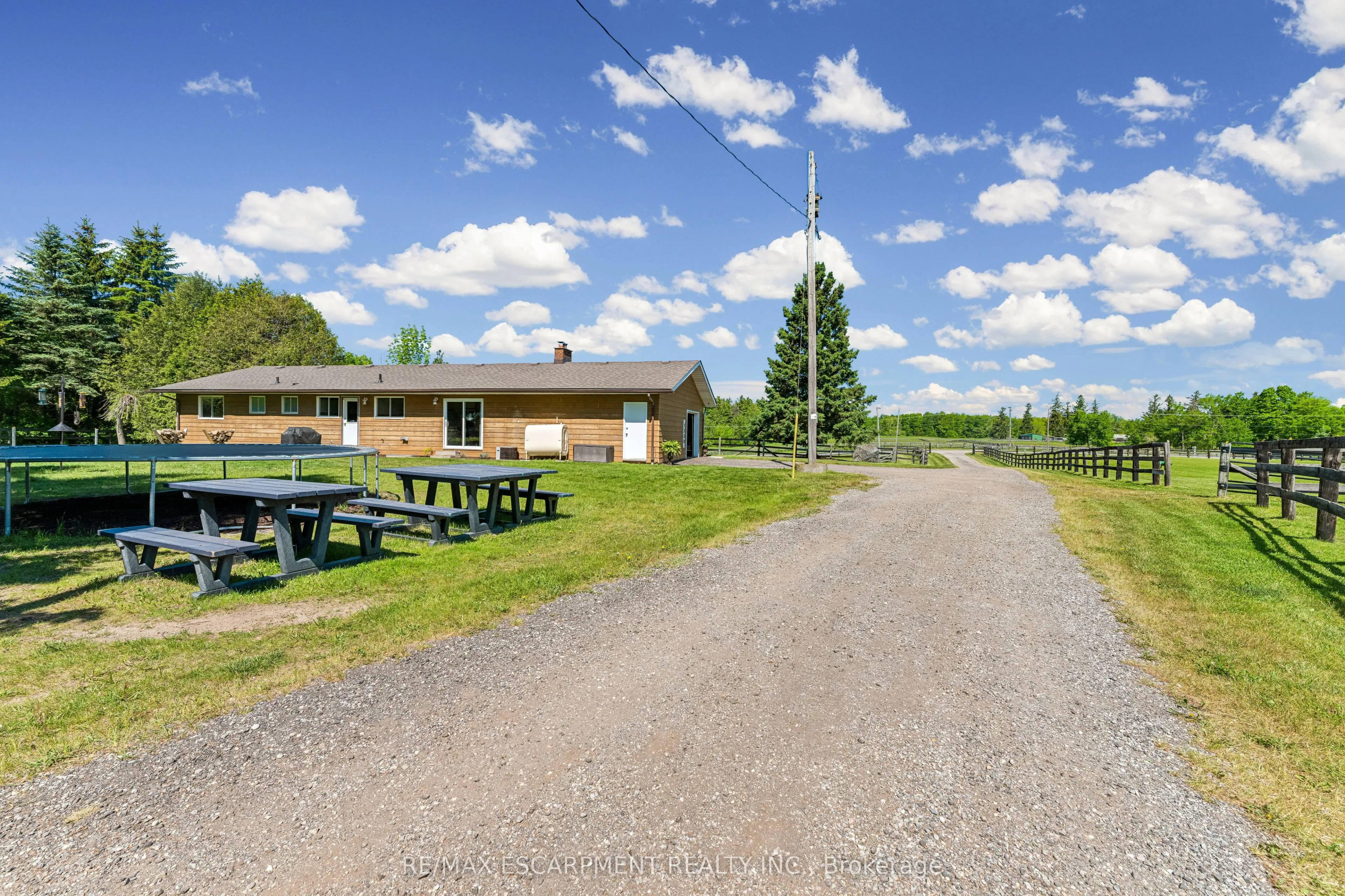 1250 Arkell Road