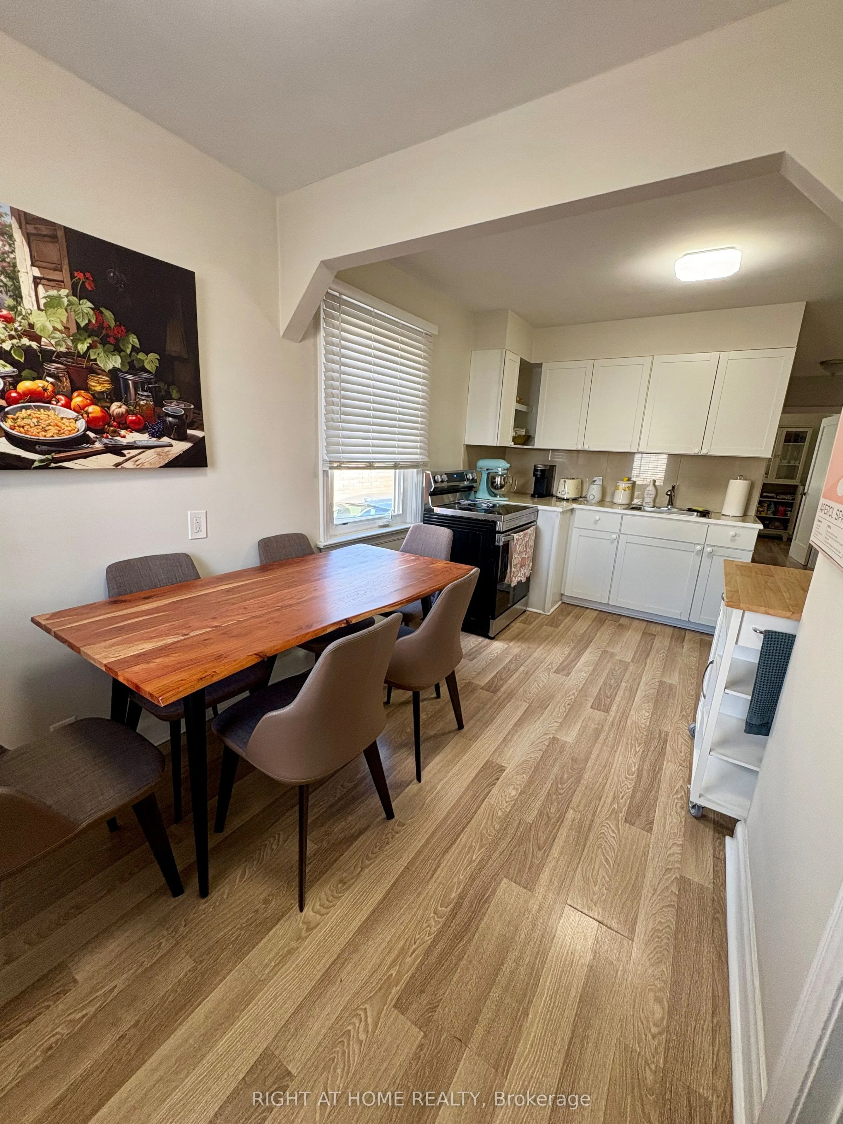 85 Floral Parkway