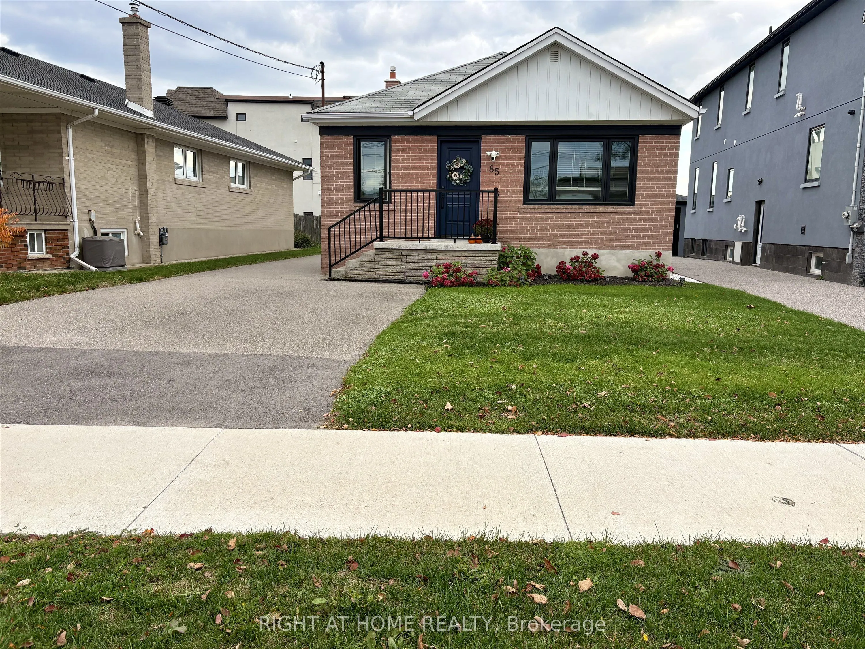 85 Floral Parkway