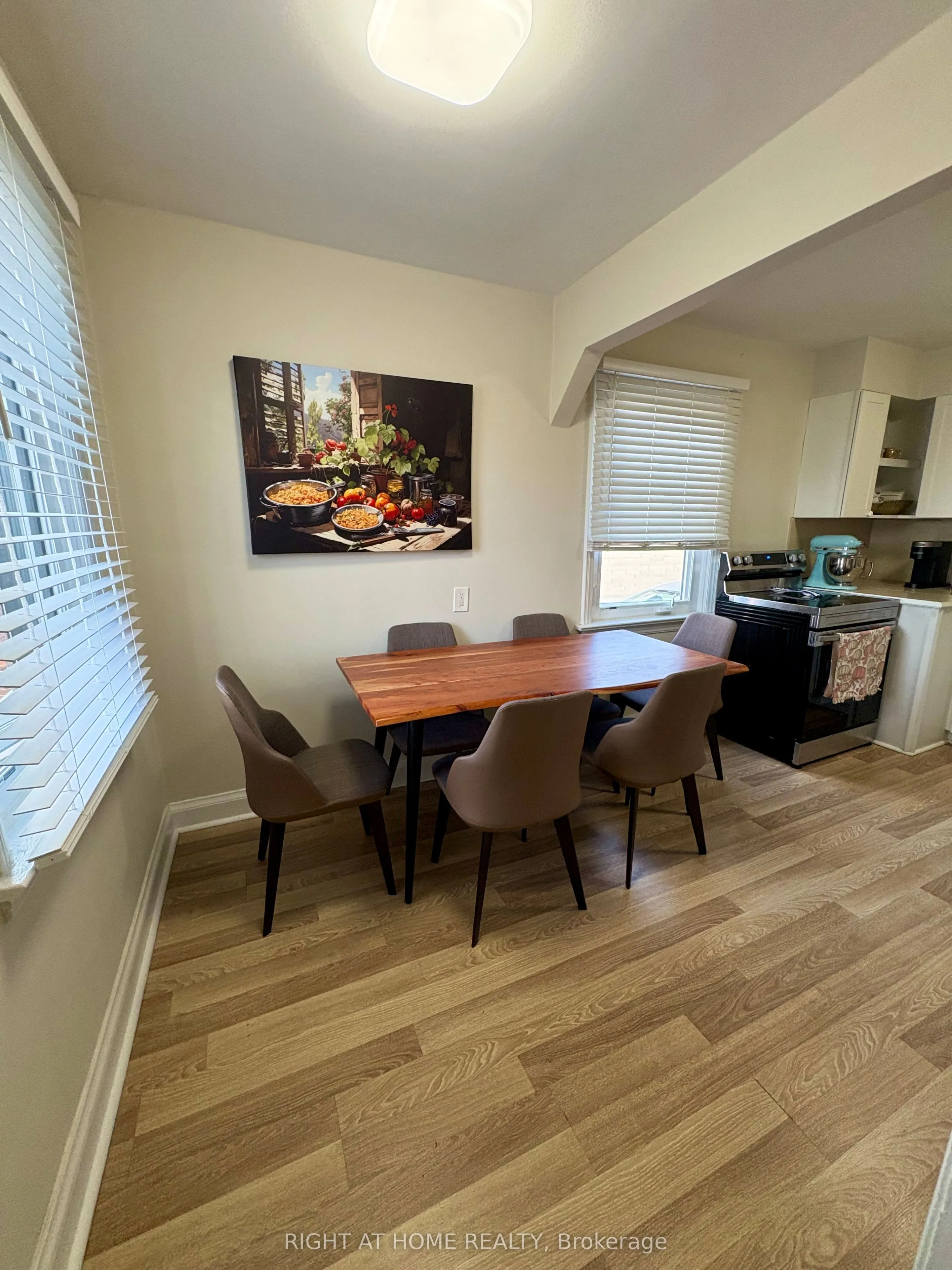 85 Floral Parkway