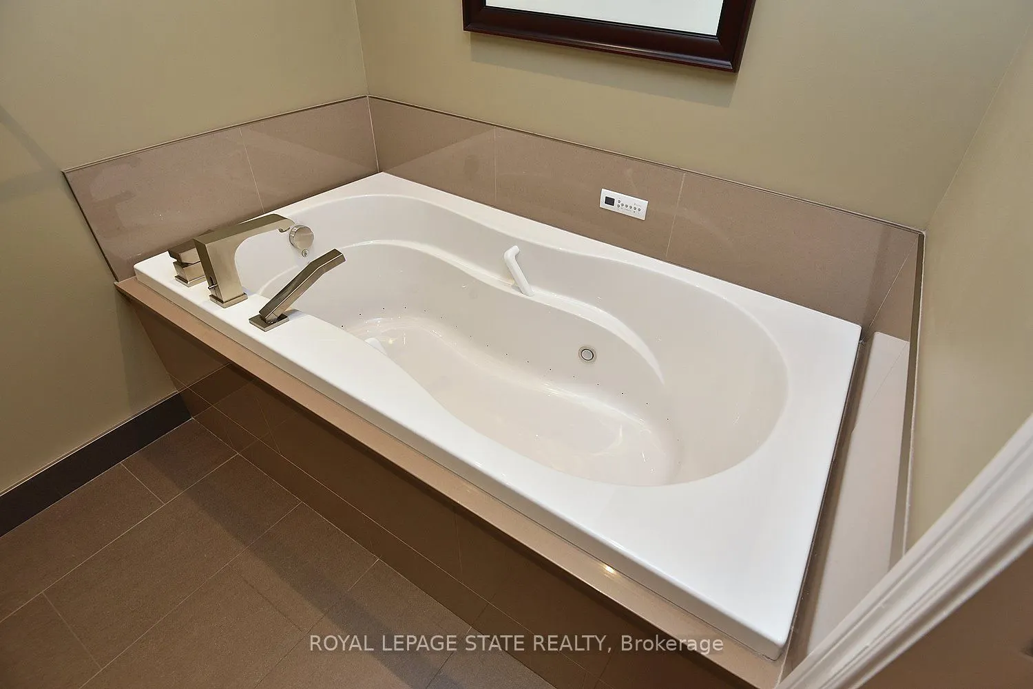 2030 Cleaver Avenue W #313