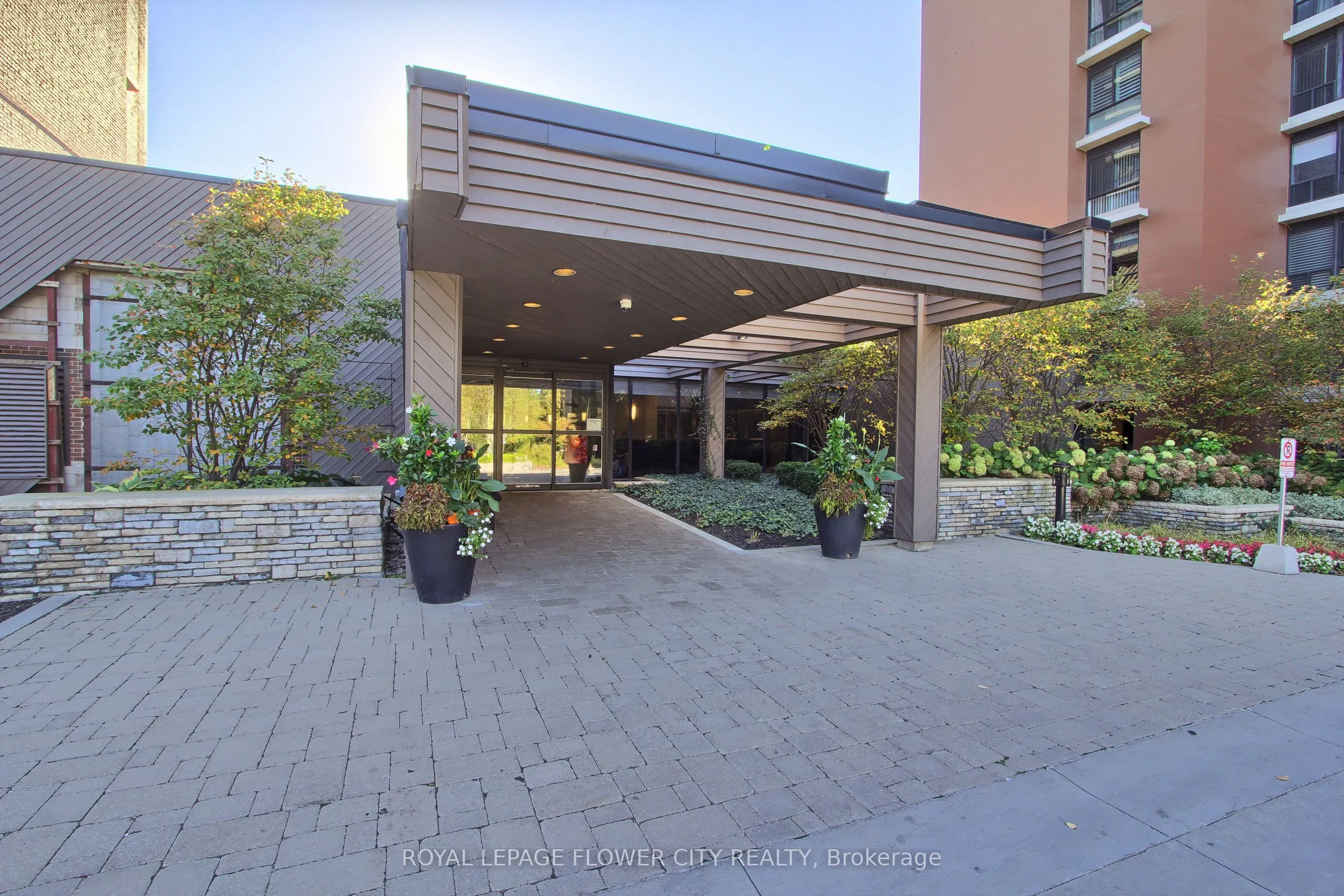 1400 Dixie Road #103