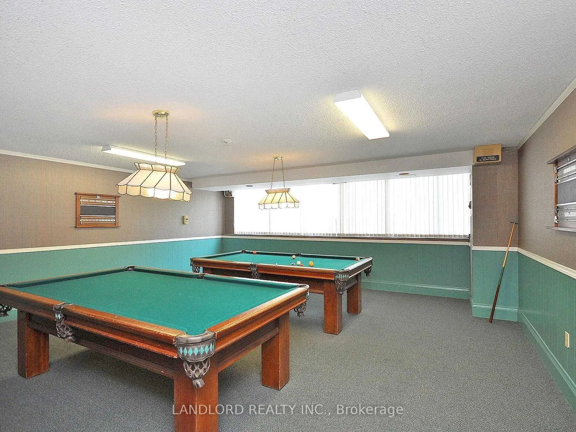 3590 Kaneff Crescent #405