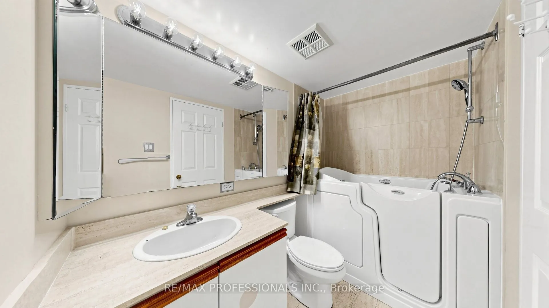 20 Cherrytree Drive #1107