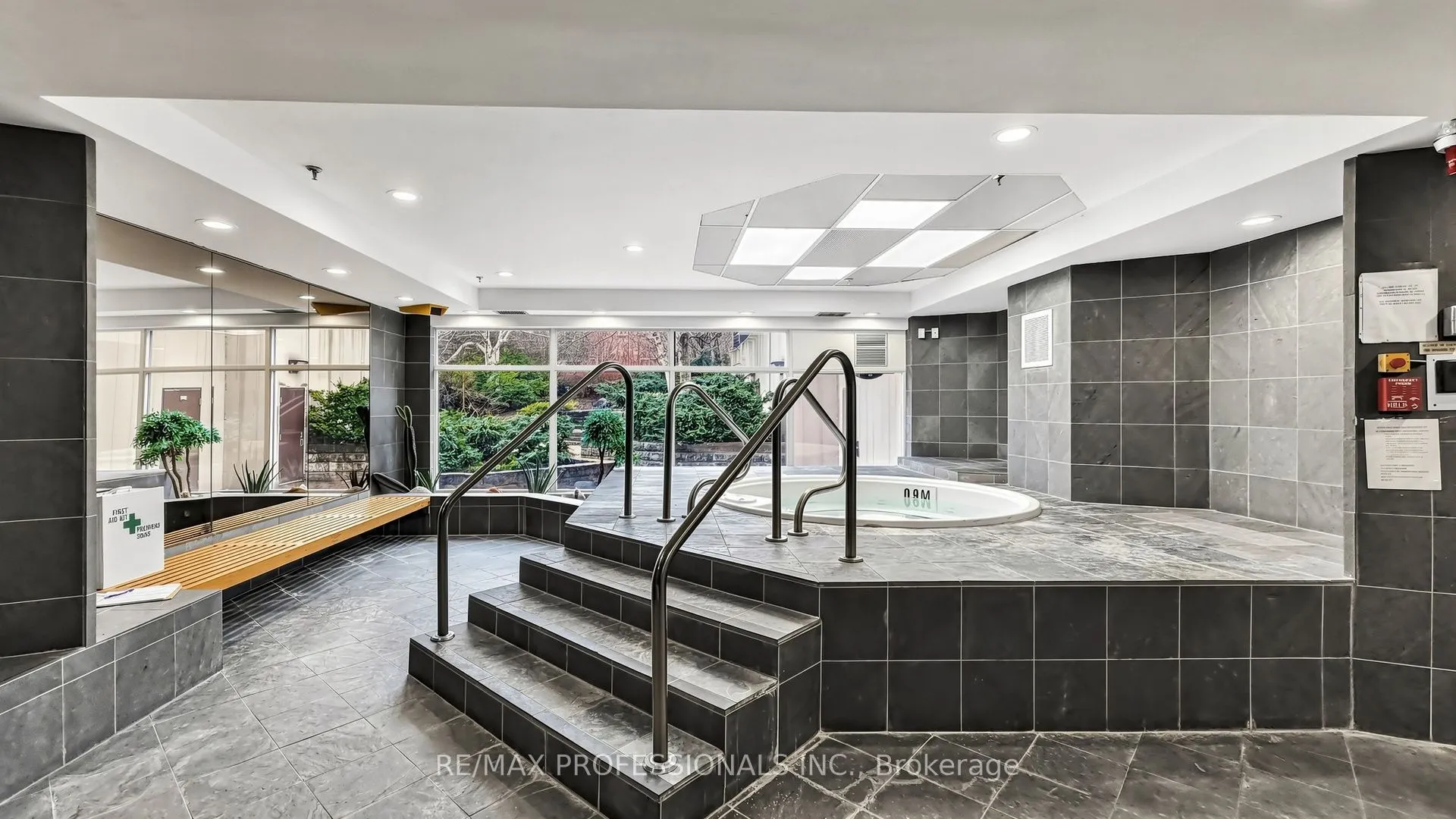 20 Cherrytree Drive #1107