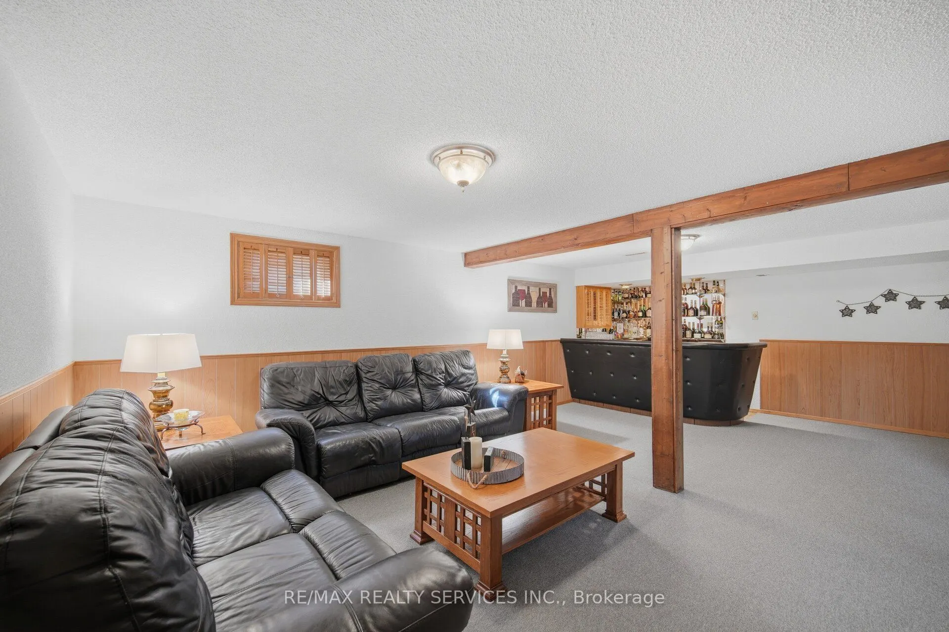 5 Drake Boulevard