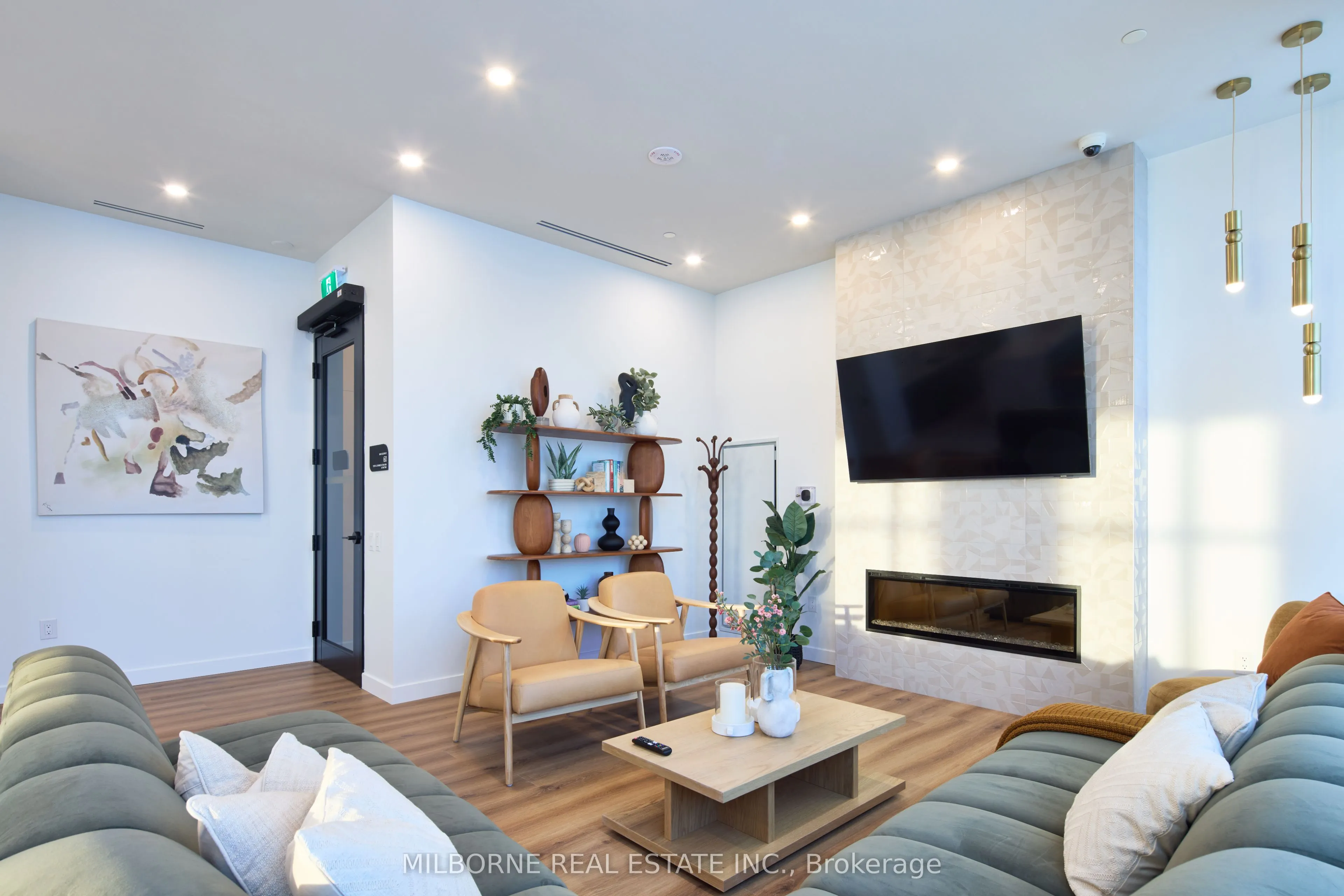 1660 Bloor Street W #510