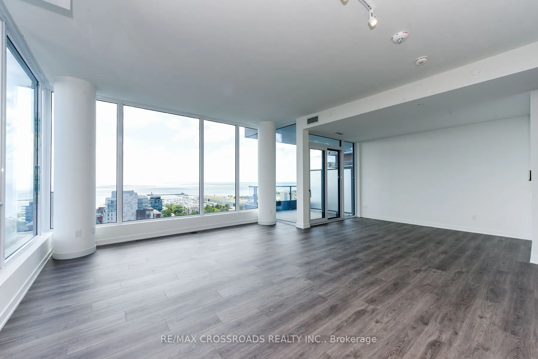28 Ann Street #1902