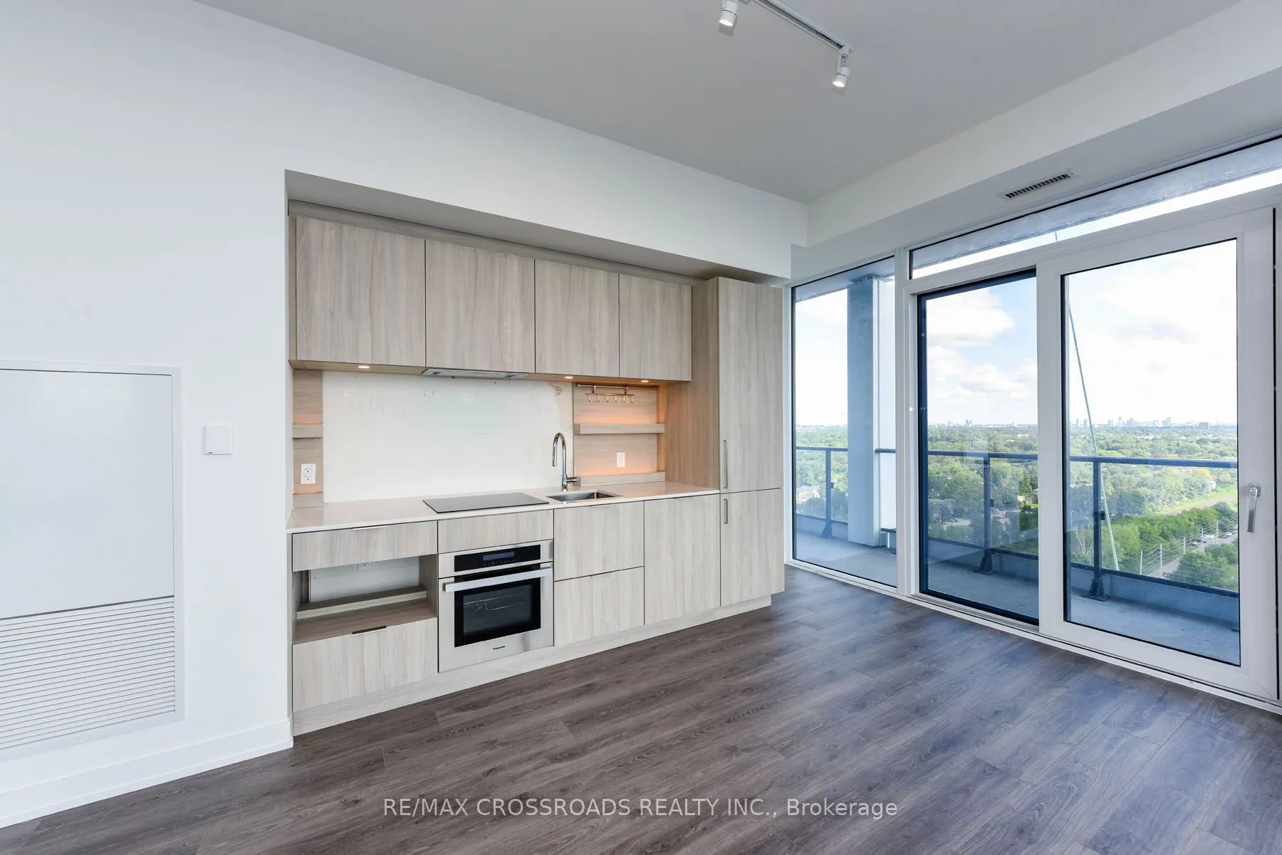 28 Ann Street #1902