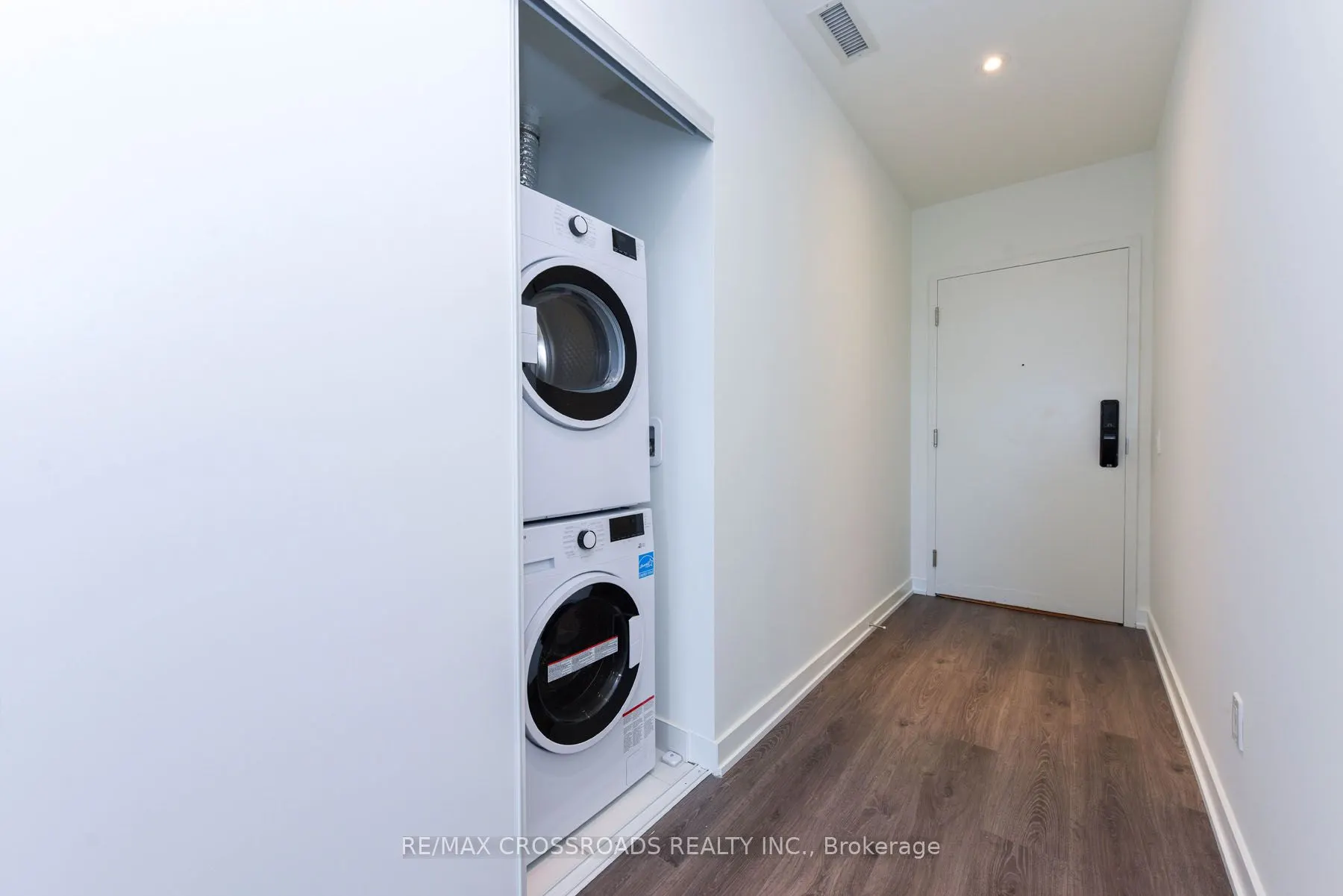 28 Ann Street #1902