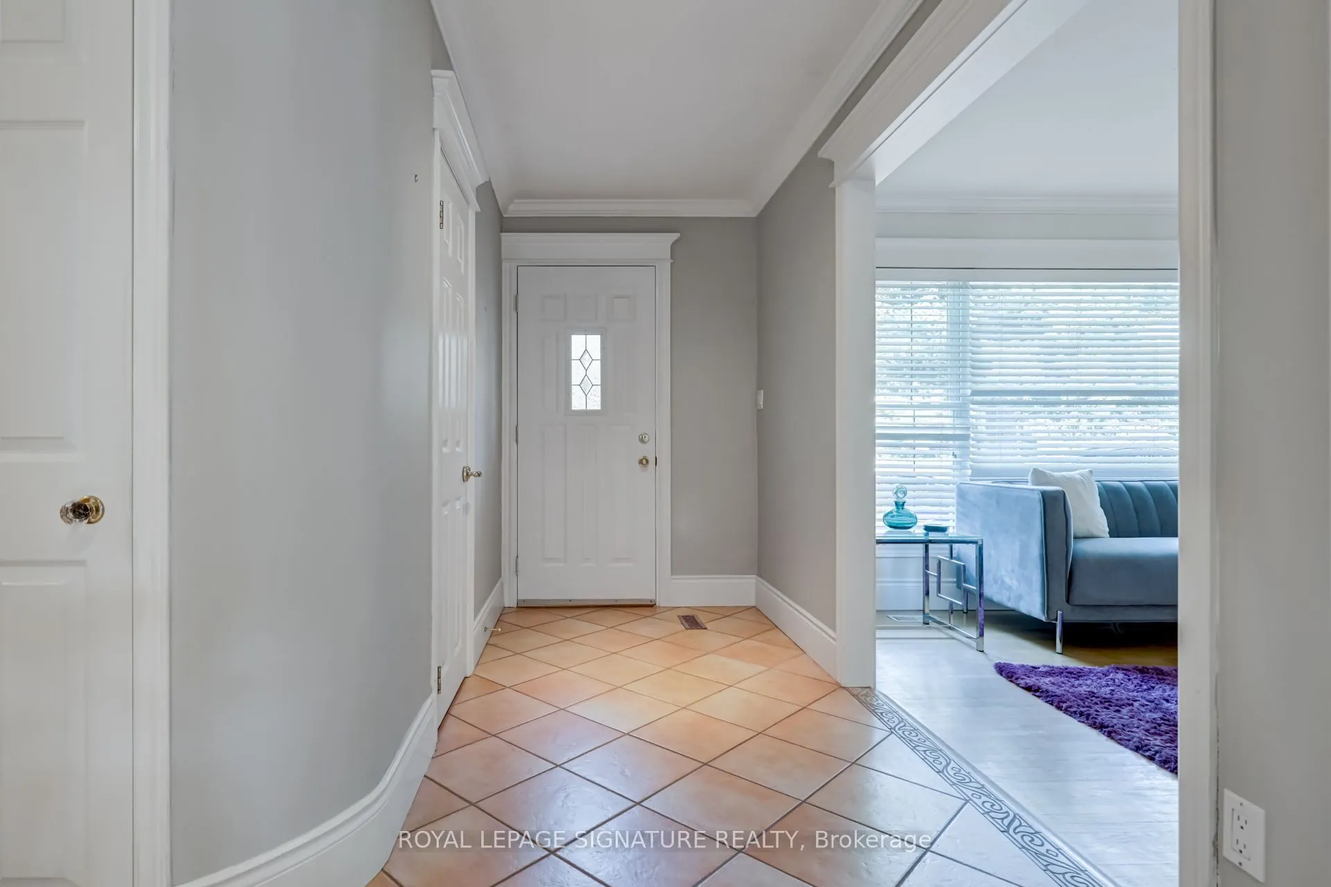 383 Maplehurst Avenue