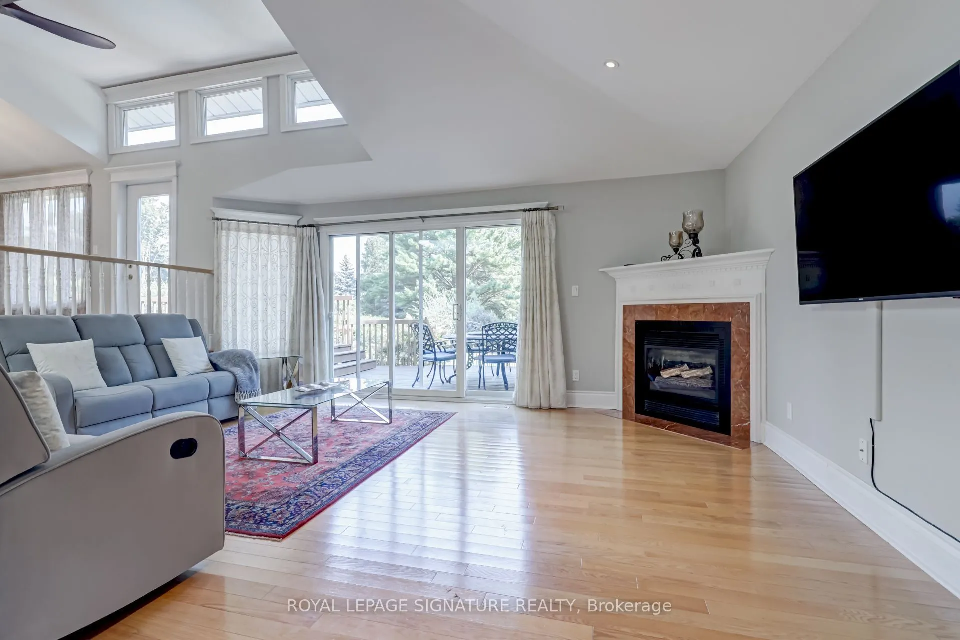 383 Maplehurst Avenue