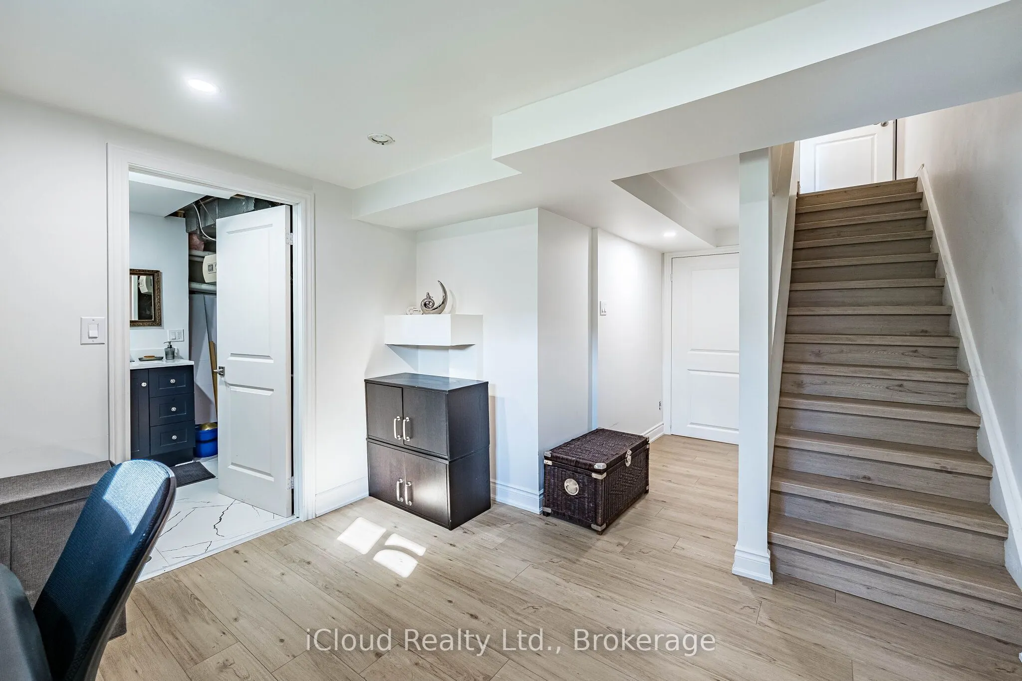479 Ontario Street N #59