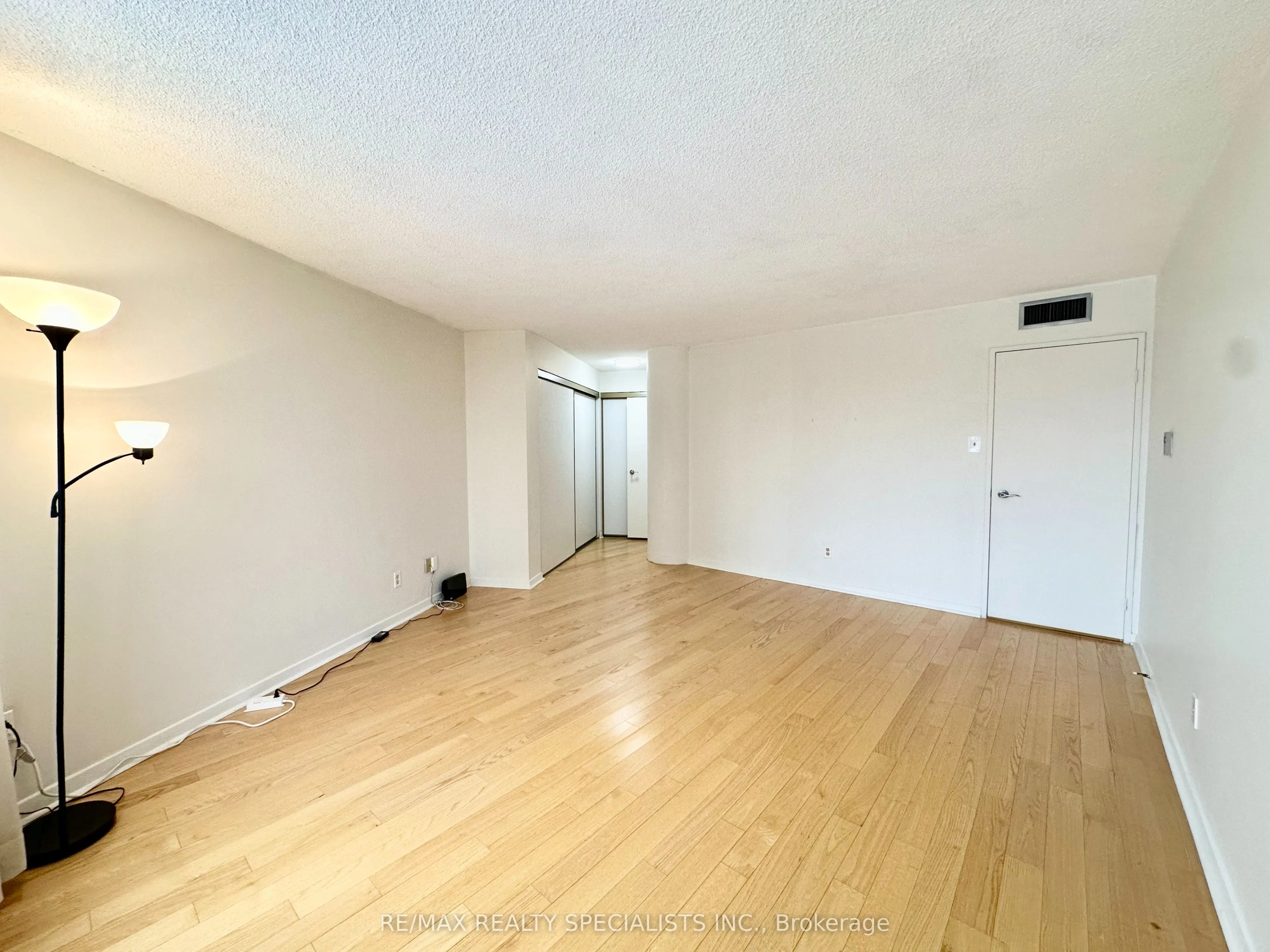 1300 Bloor Street #509