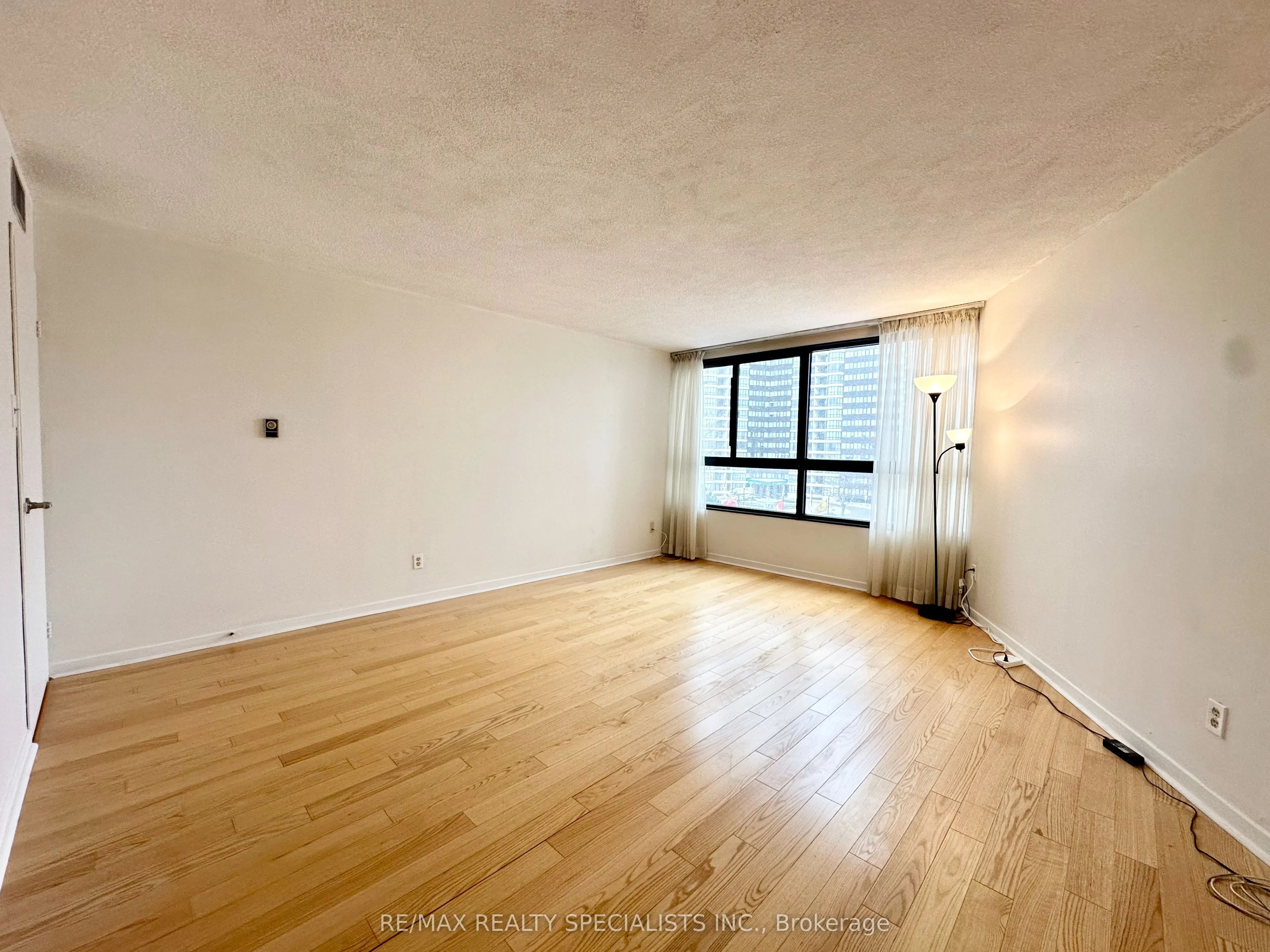 1300 Bloor Street #509