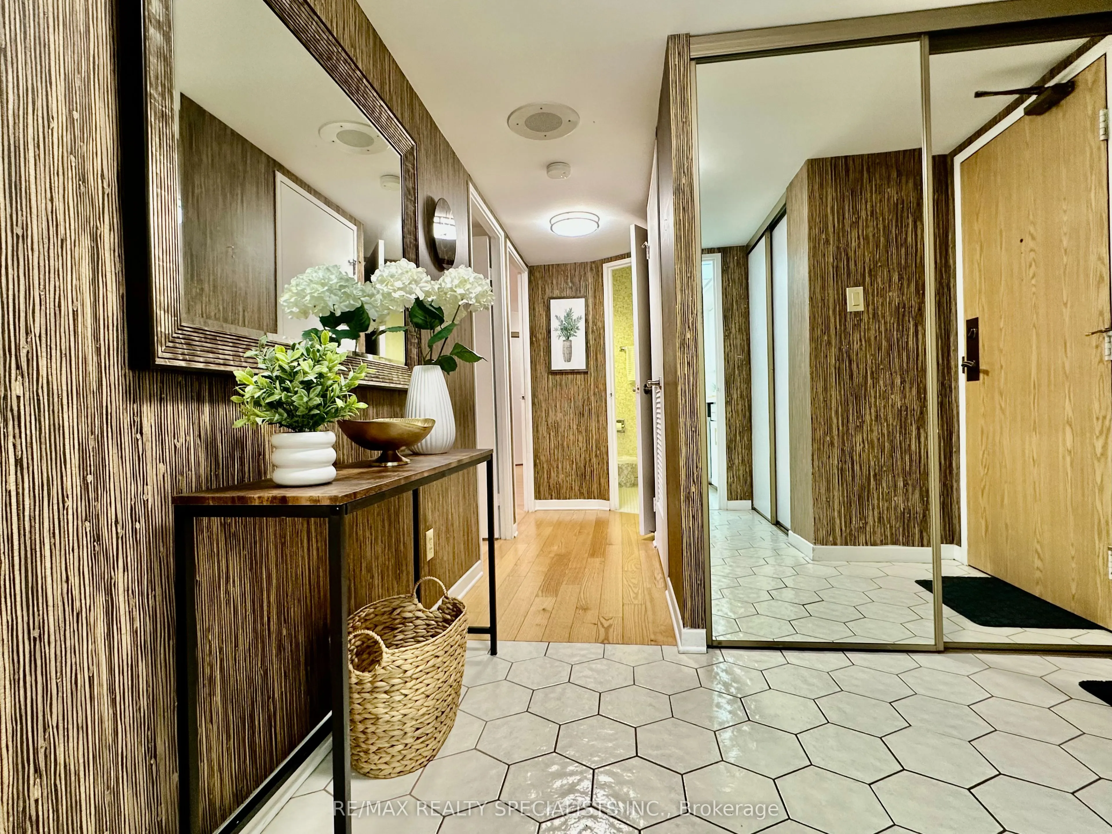 1300 Bloor Street #509