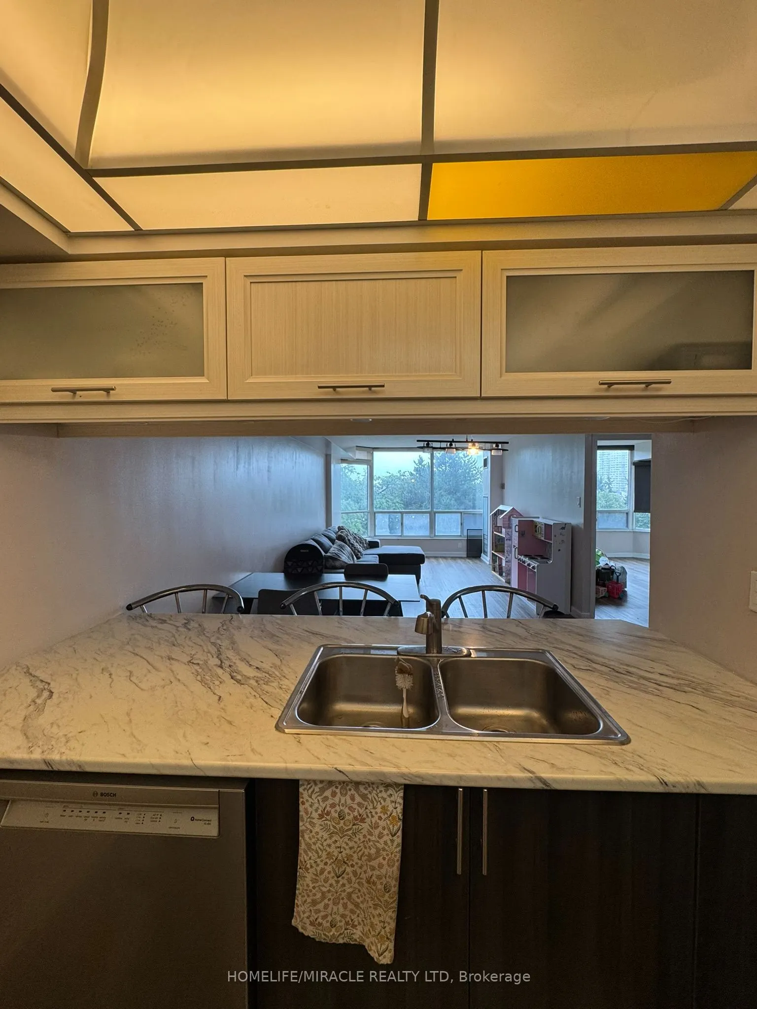 24 Hanover Road #406