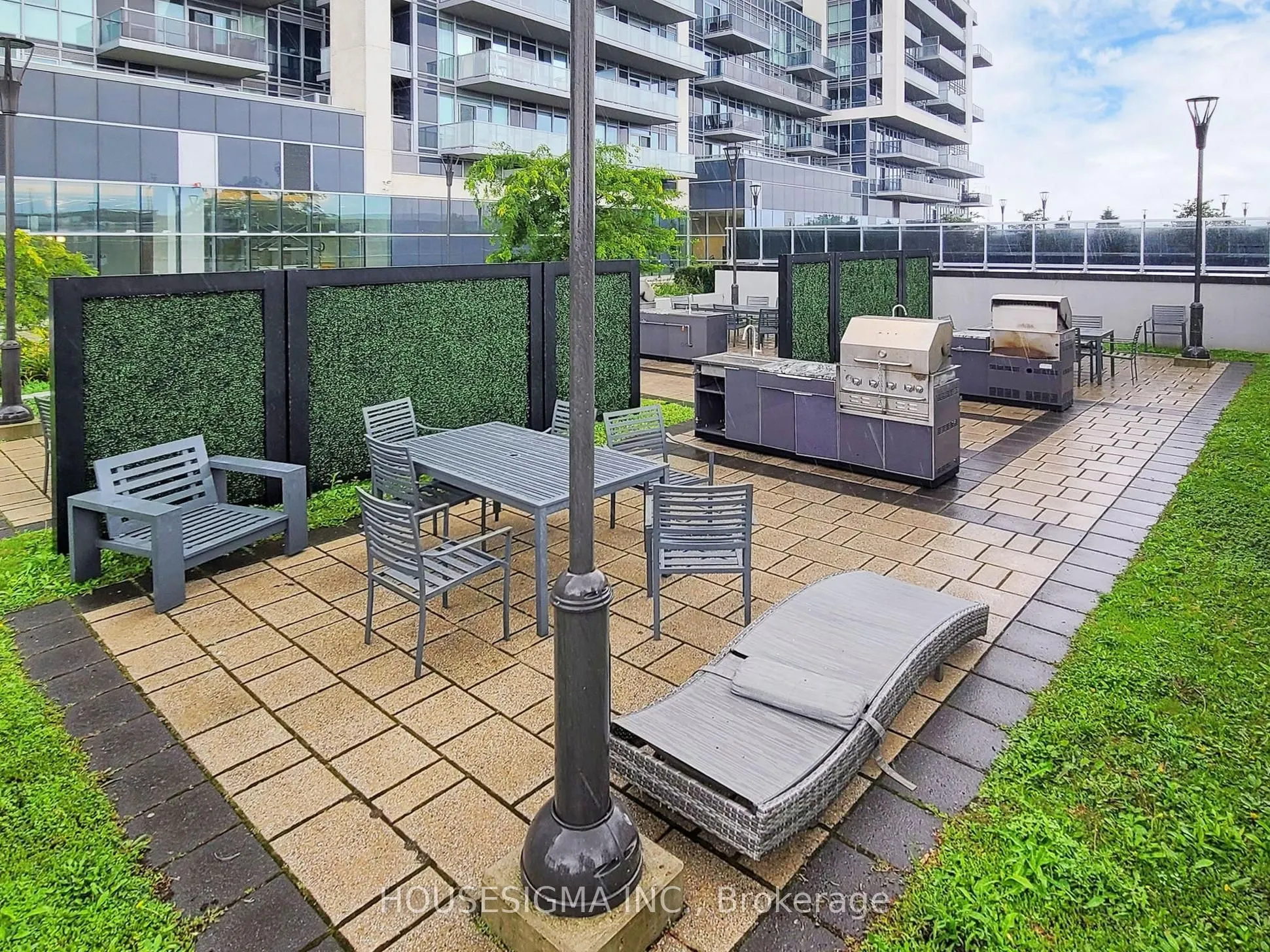 2093 Fairview Street #201