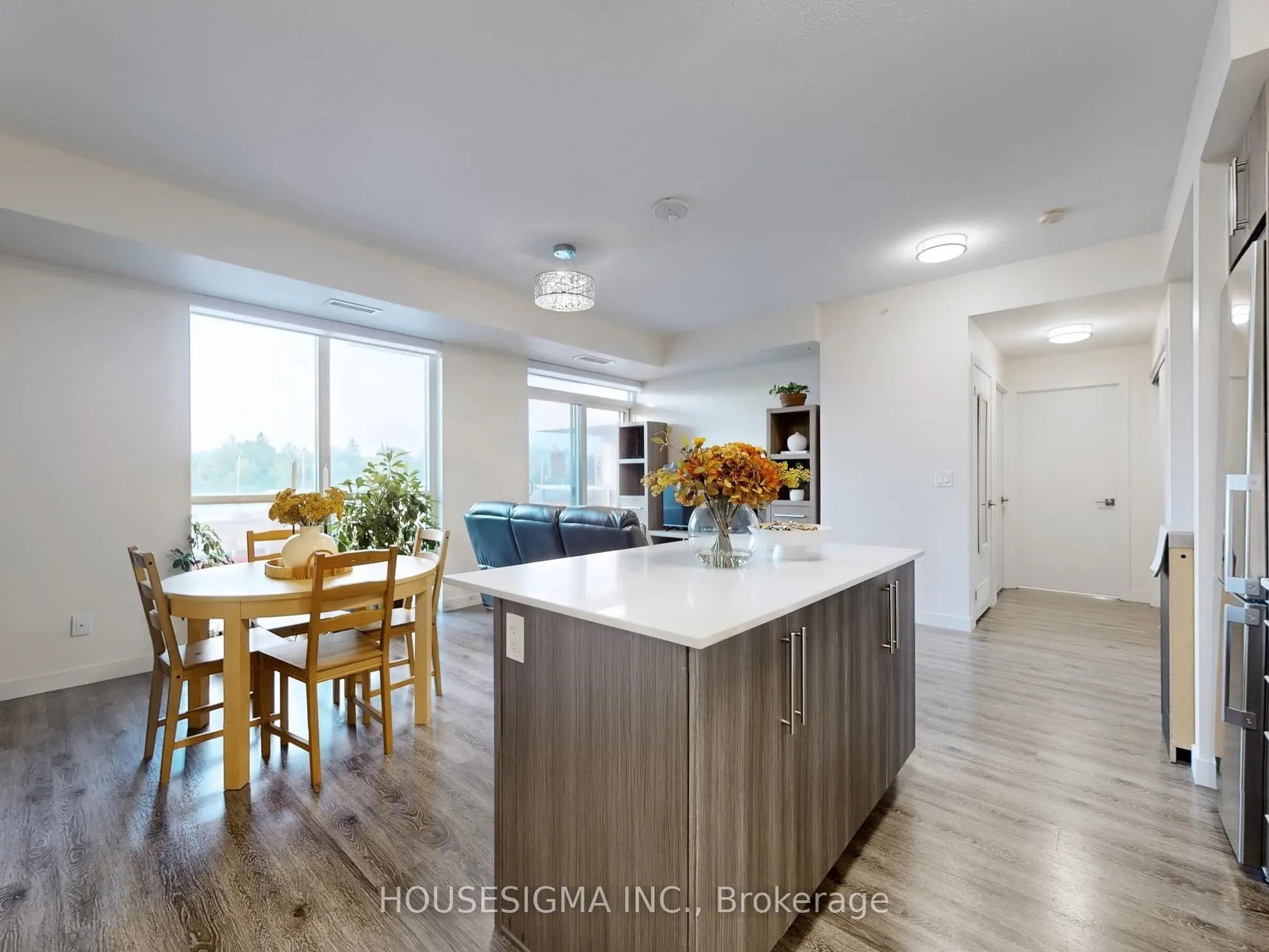 2093 Fairview Street #201