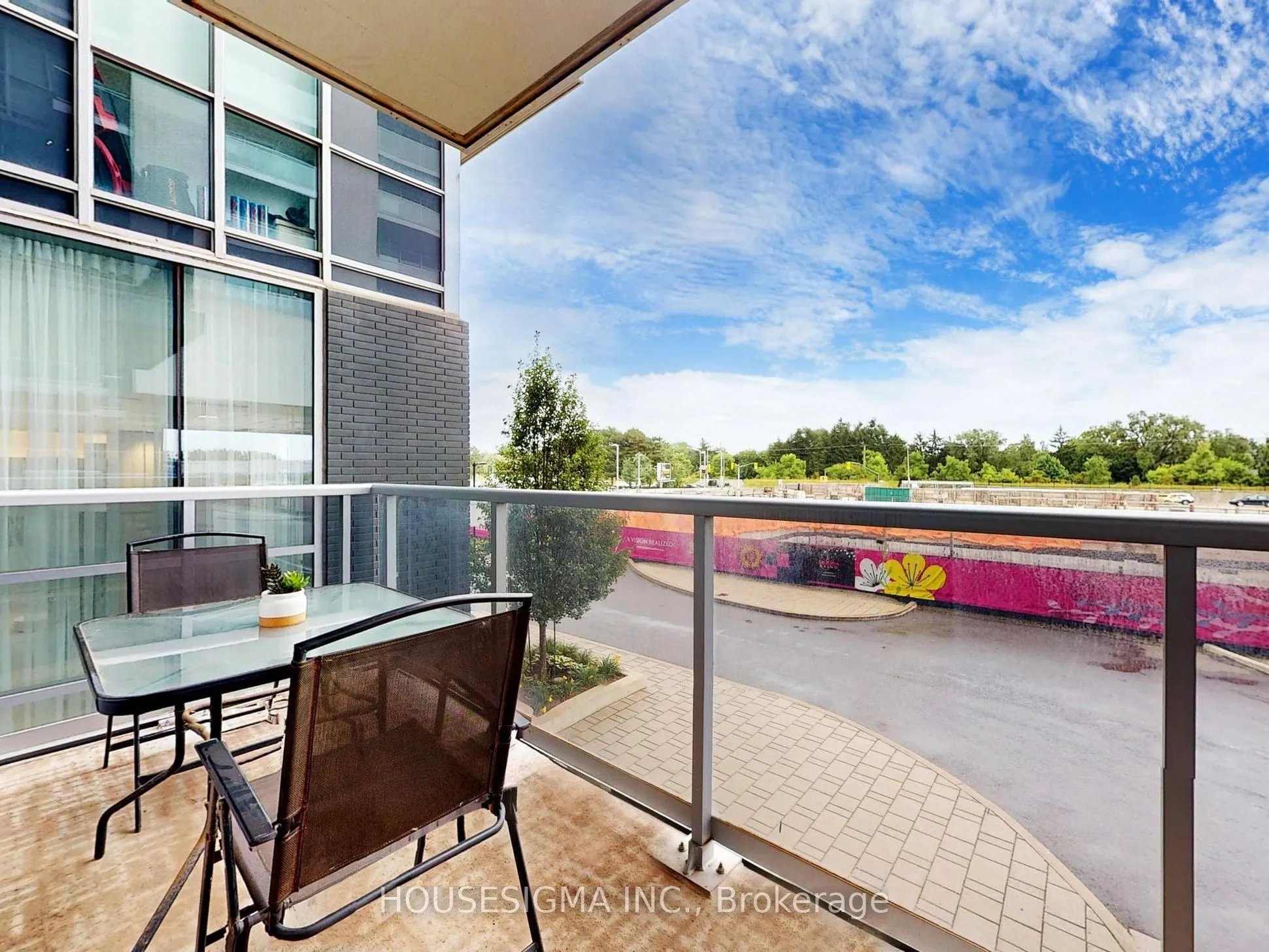 2093 Fairview Street #201