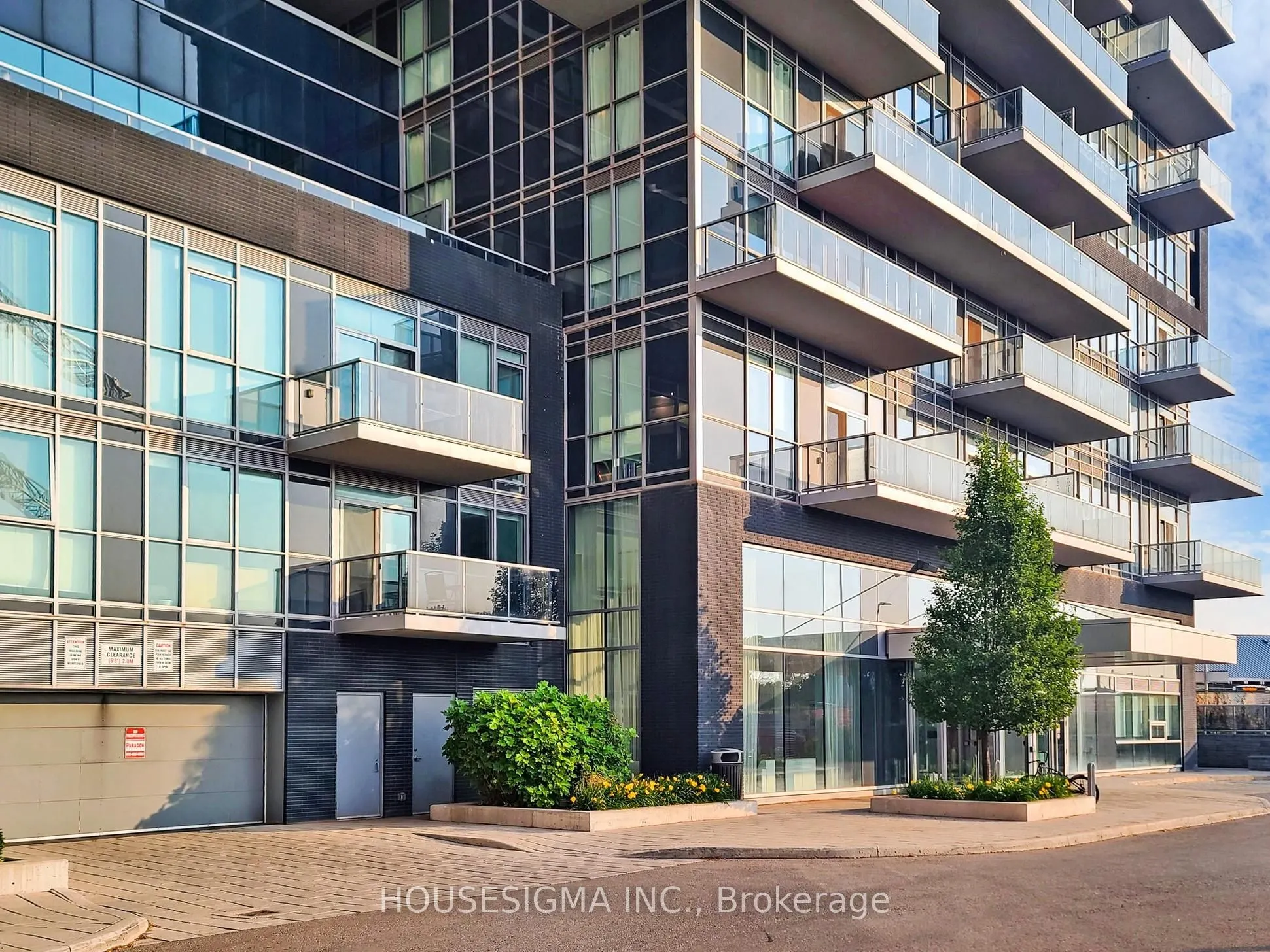 2093 Fairview Street #201
