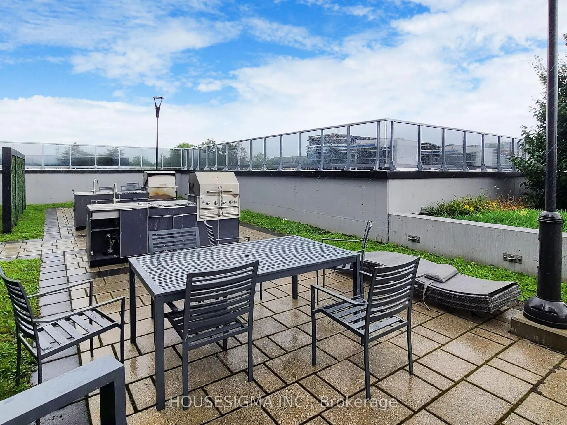 2093 Fairview Street #201