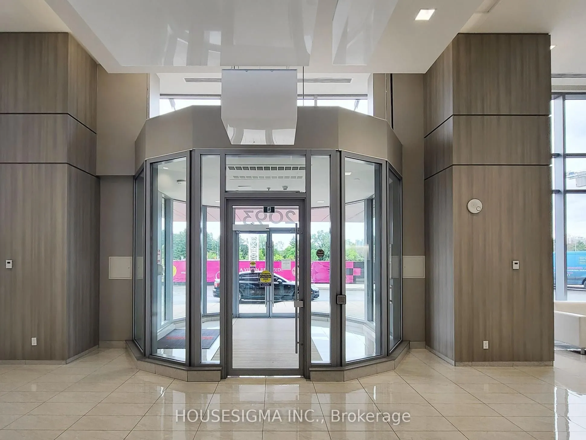 2093 Fairview Street #201
