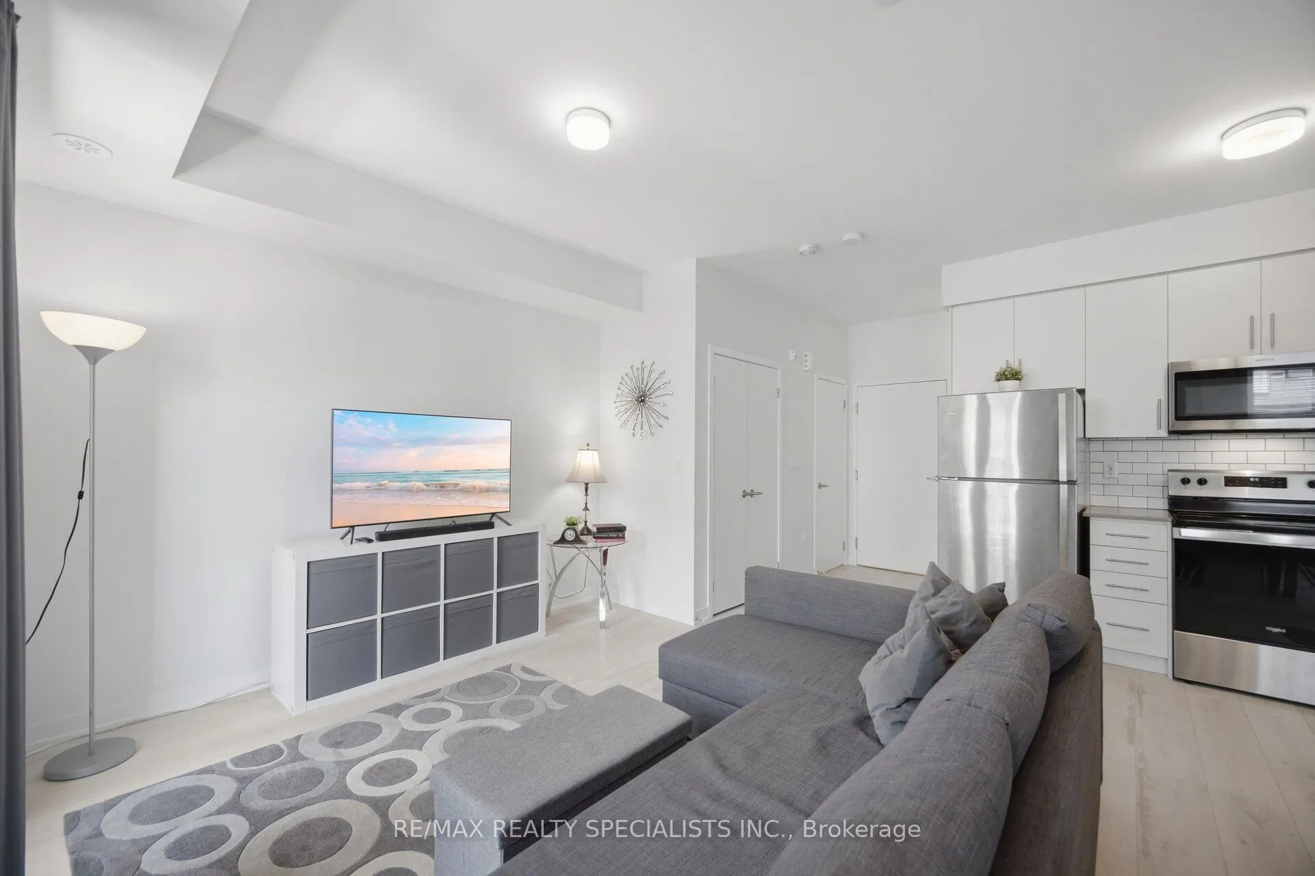 3405 Ridgeway Drive #21