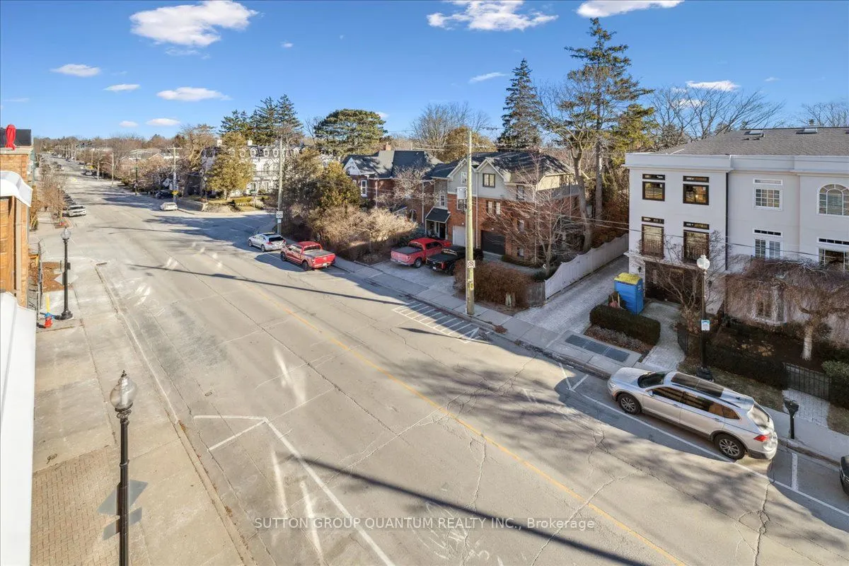151 Robinson Street #401
