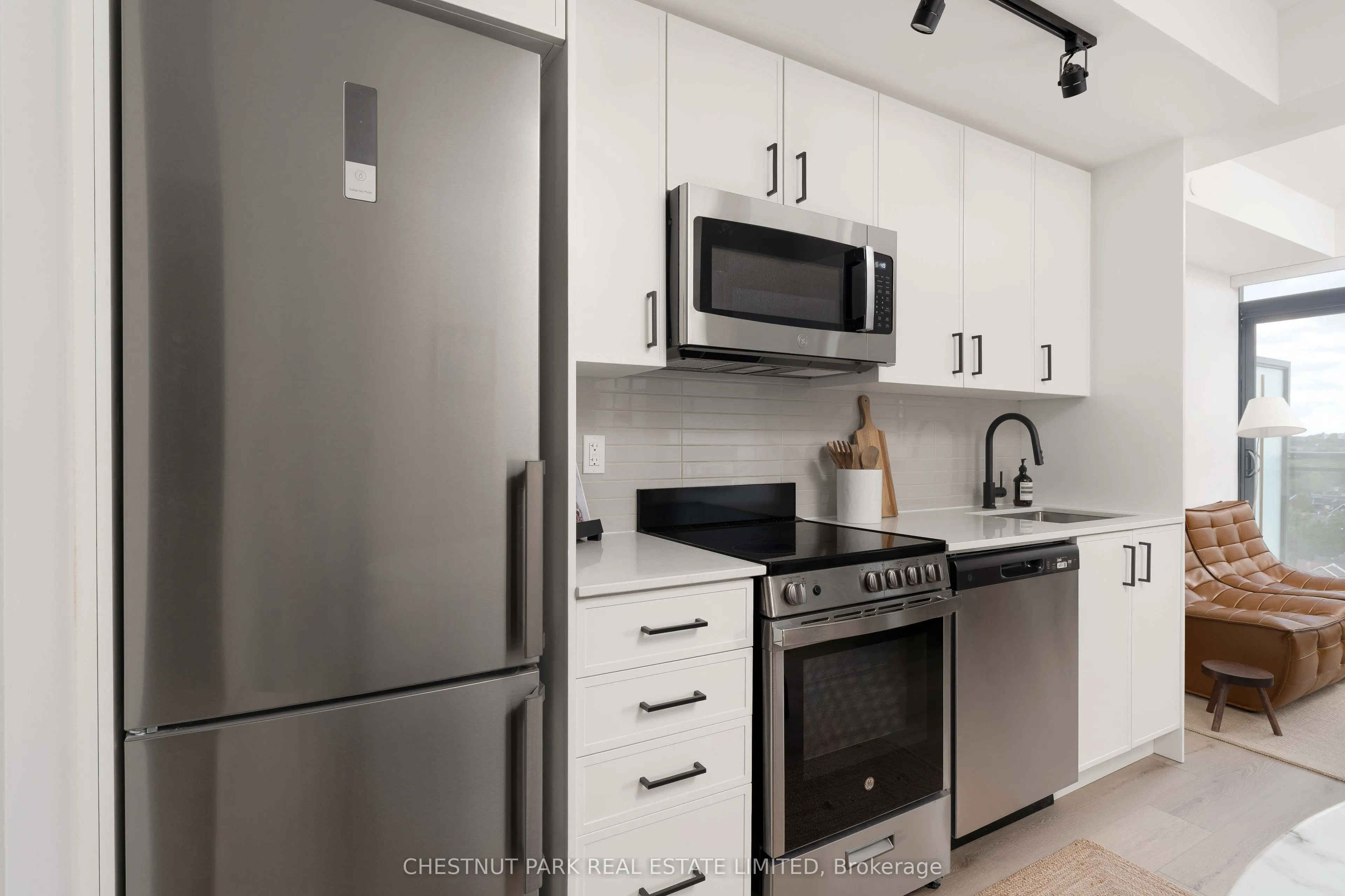 758 Dovercourt Road #1101