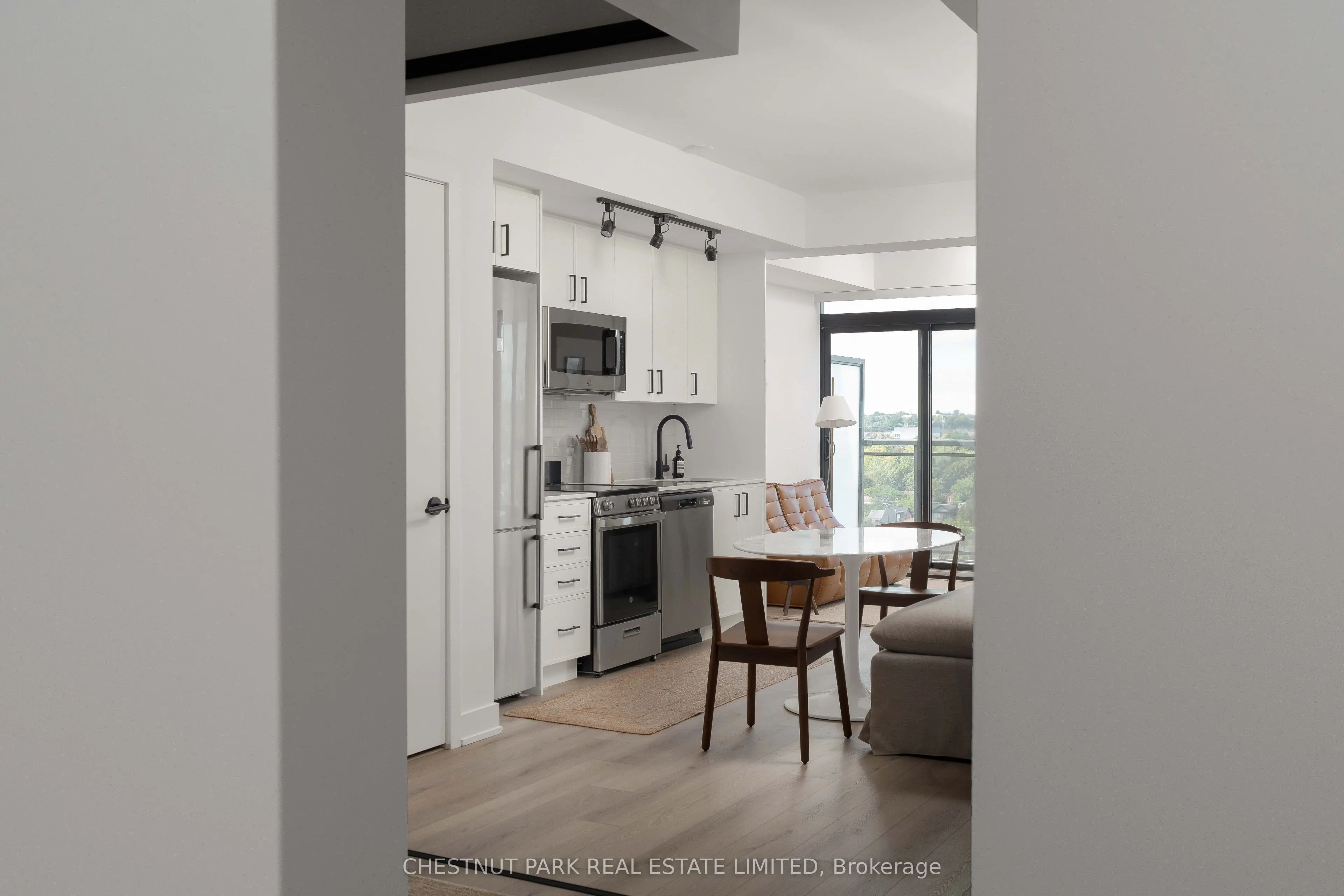 758 Dovercourt Road #1101