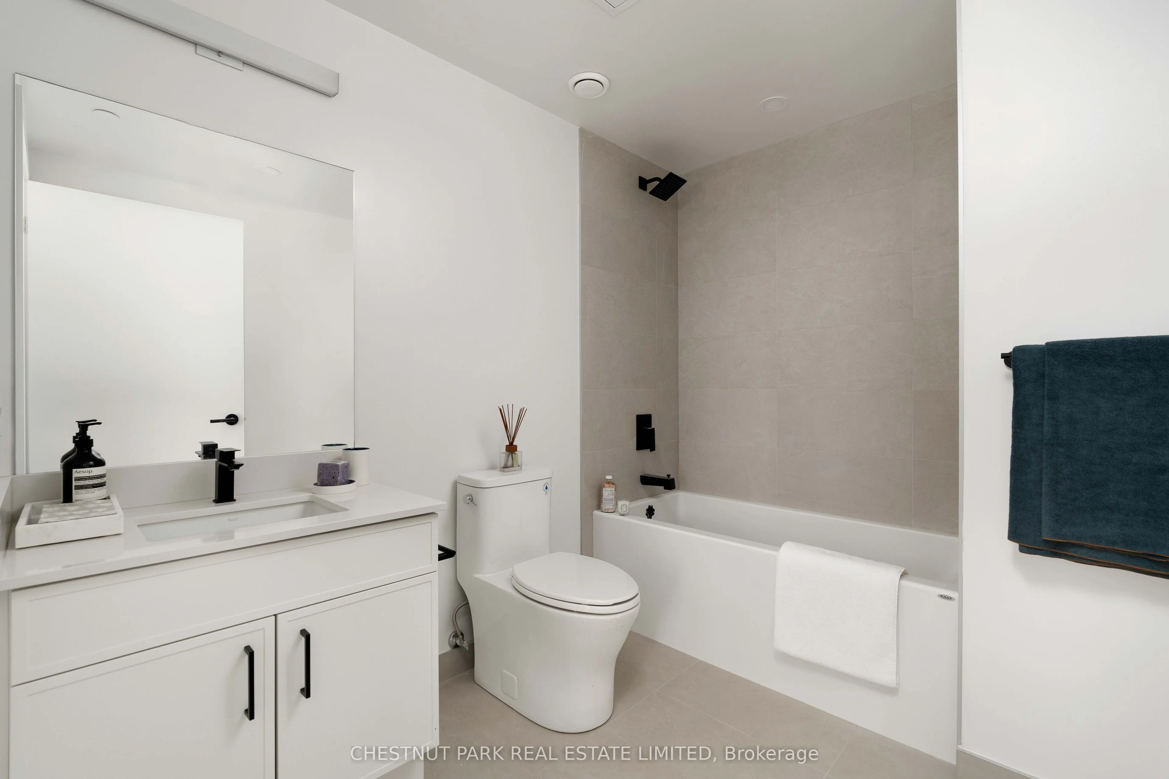 758 Dovercourt Road #1101