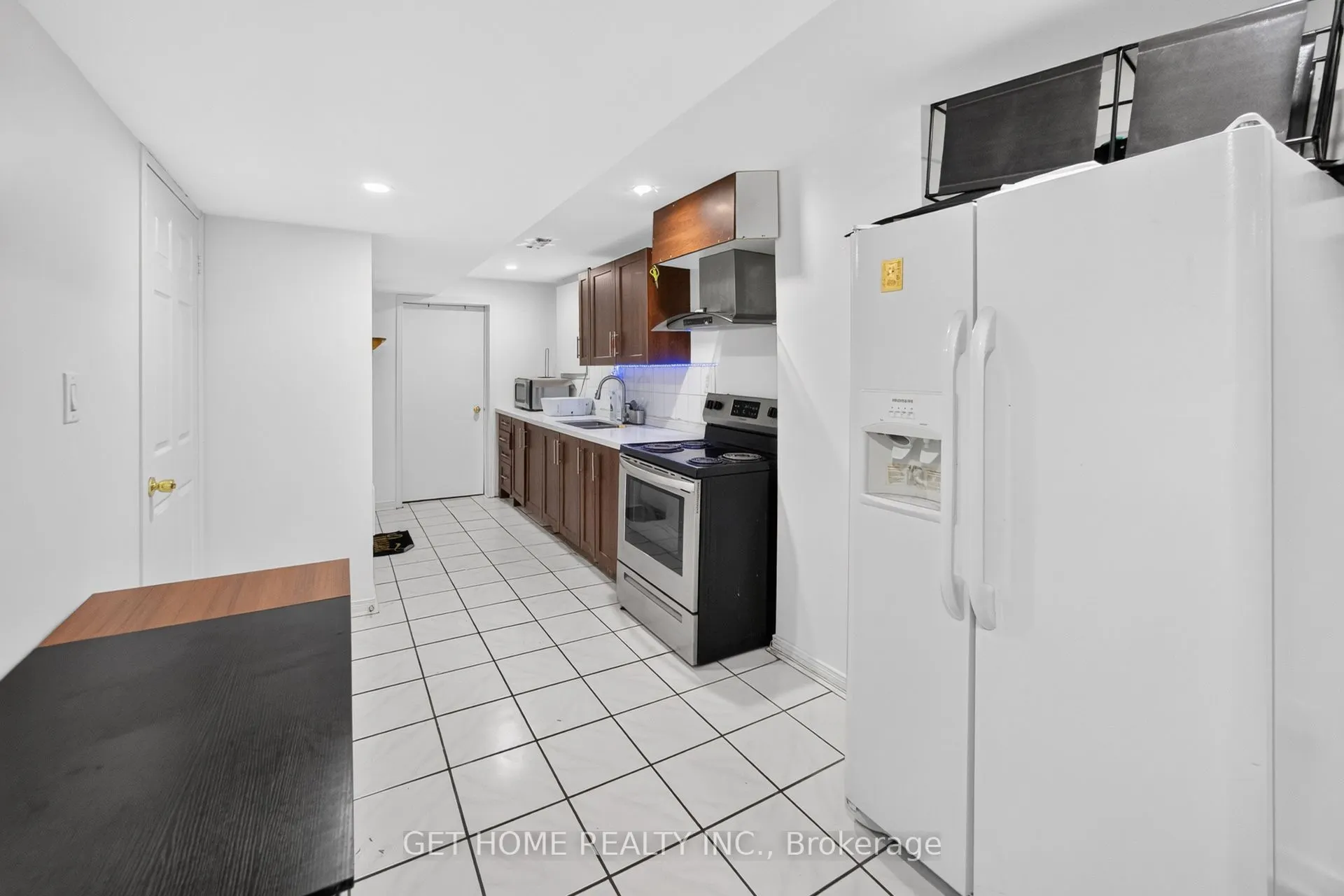 3883 Densbury Drive