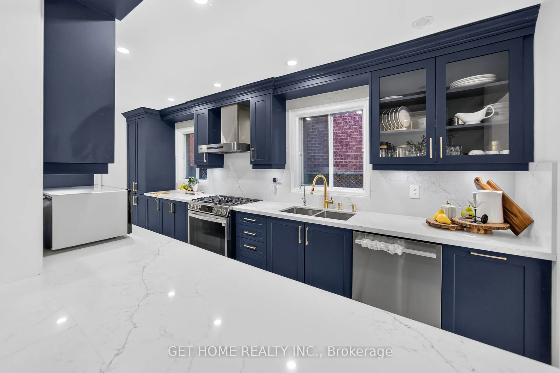3883 Densbury Drive