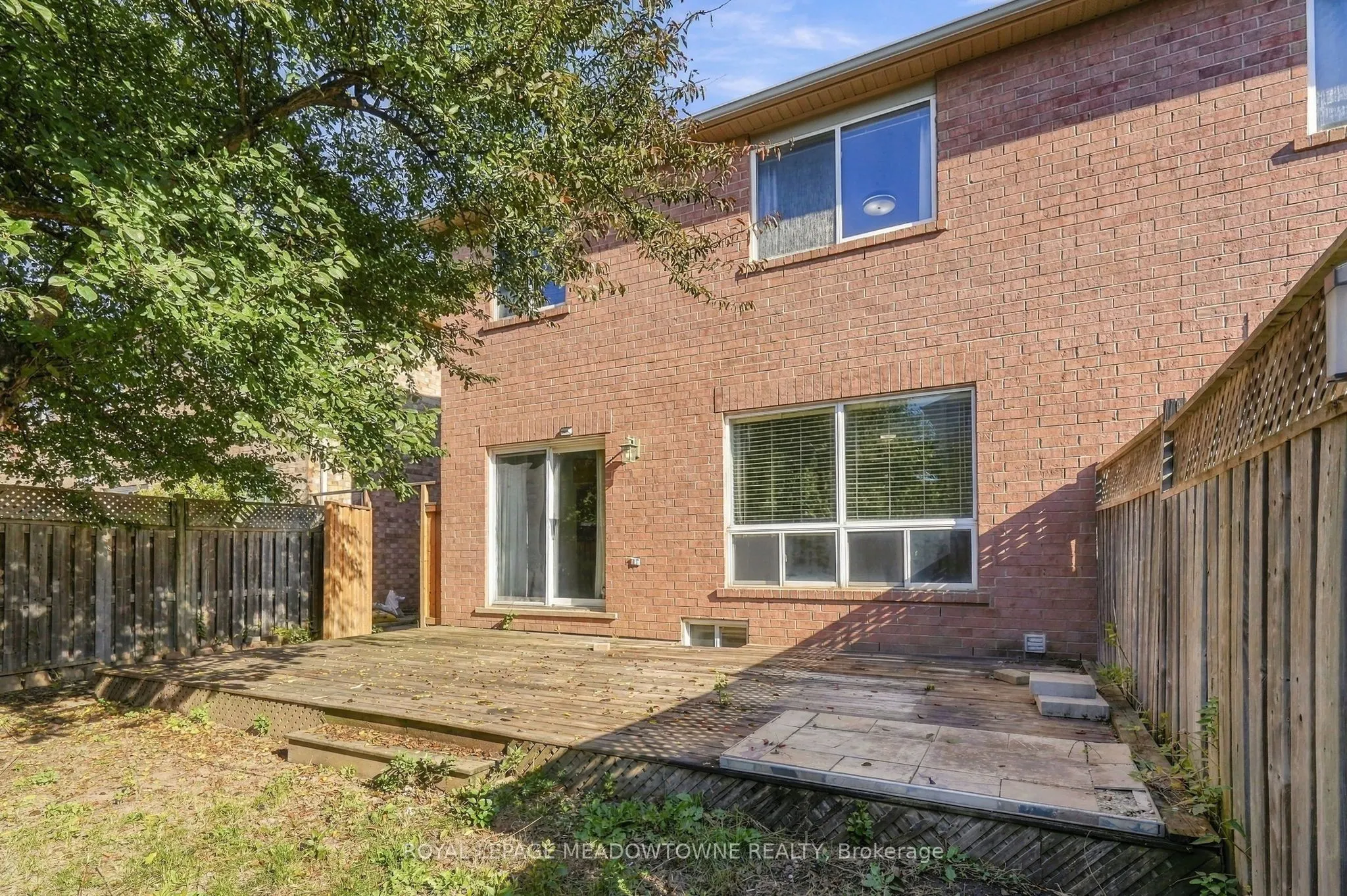 844 Luxton Drive
