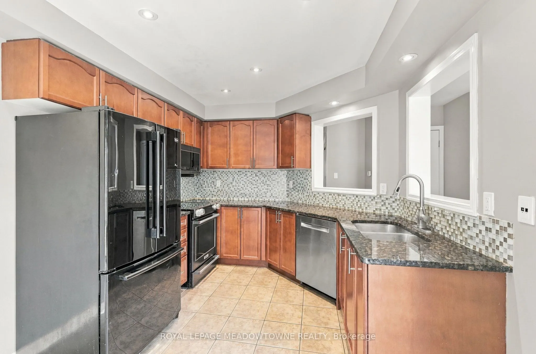 844 Luxton Drive