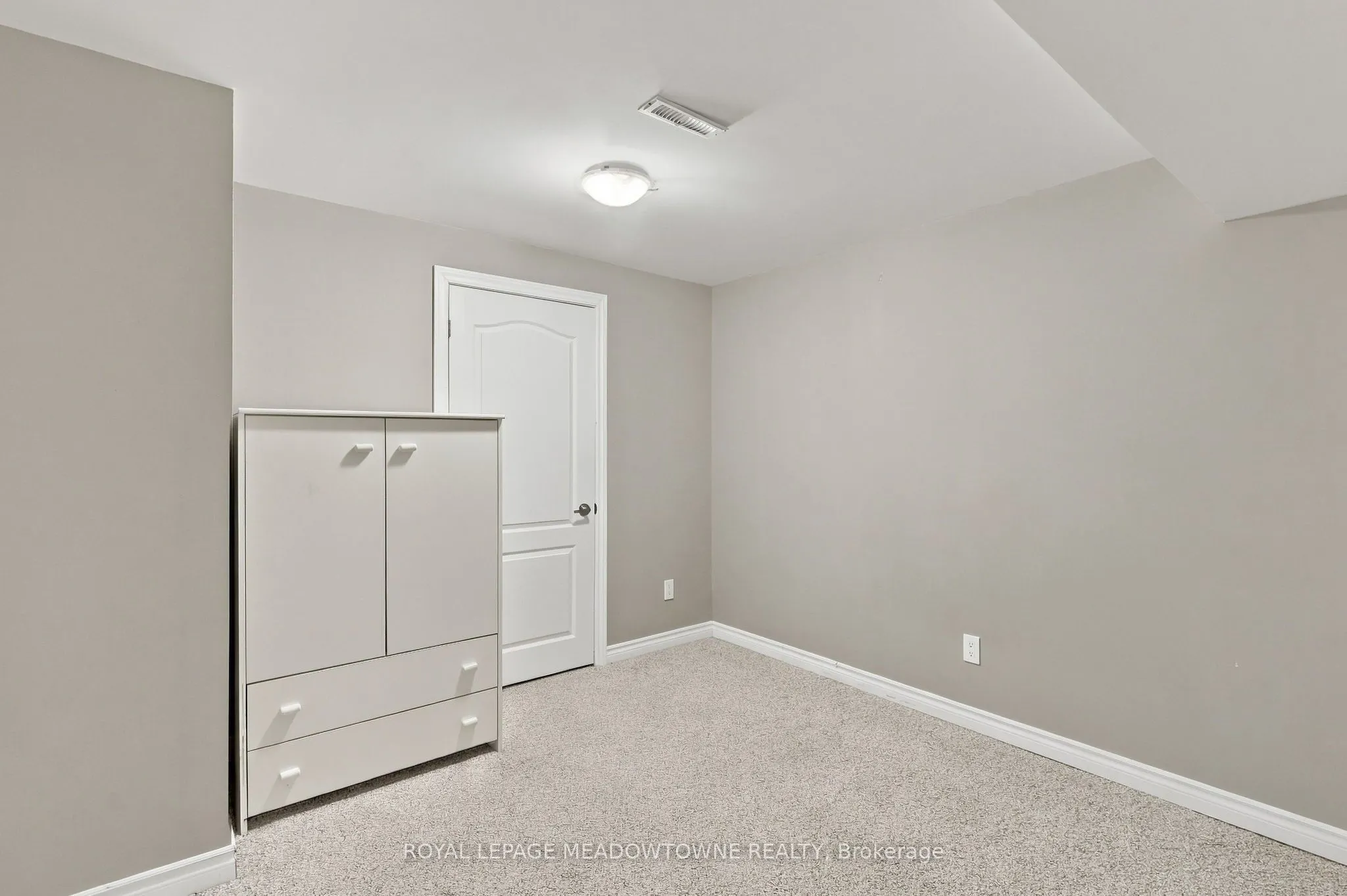 844 Luxton Drive