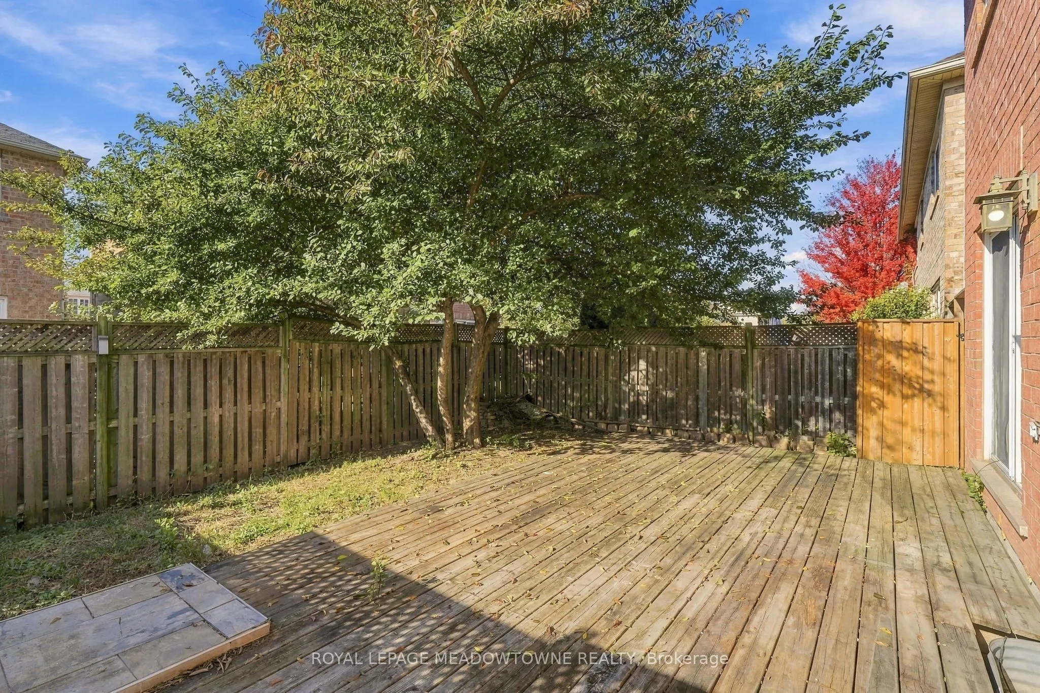 844 Luxton Drive
