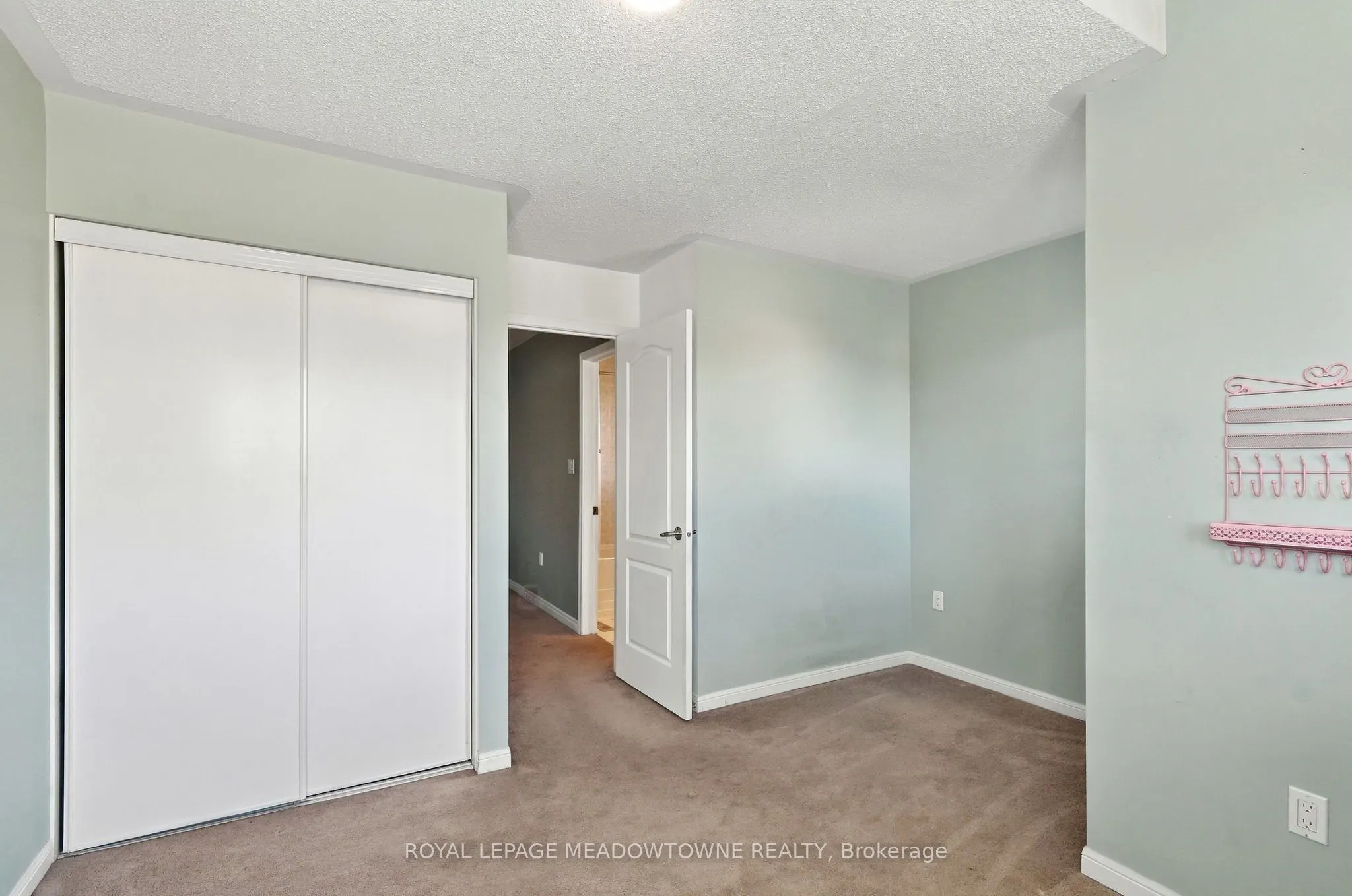 844 Luxton Drive
