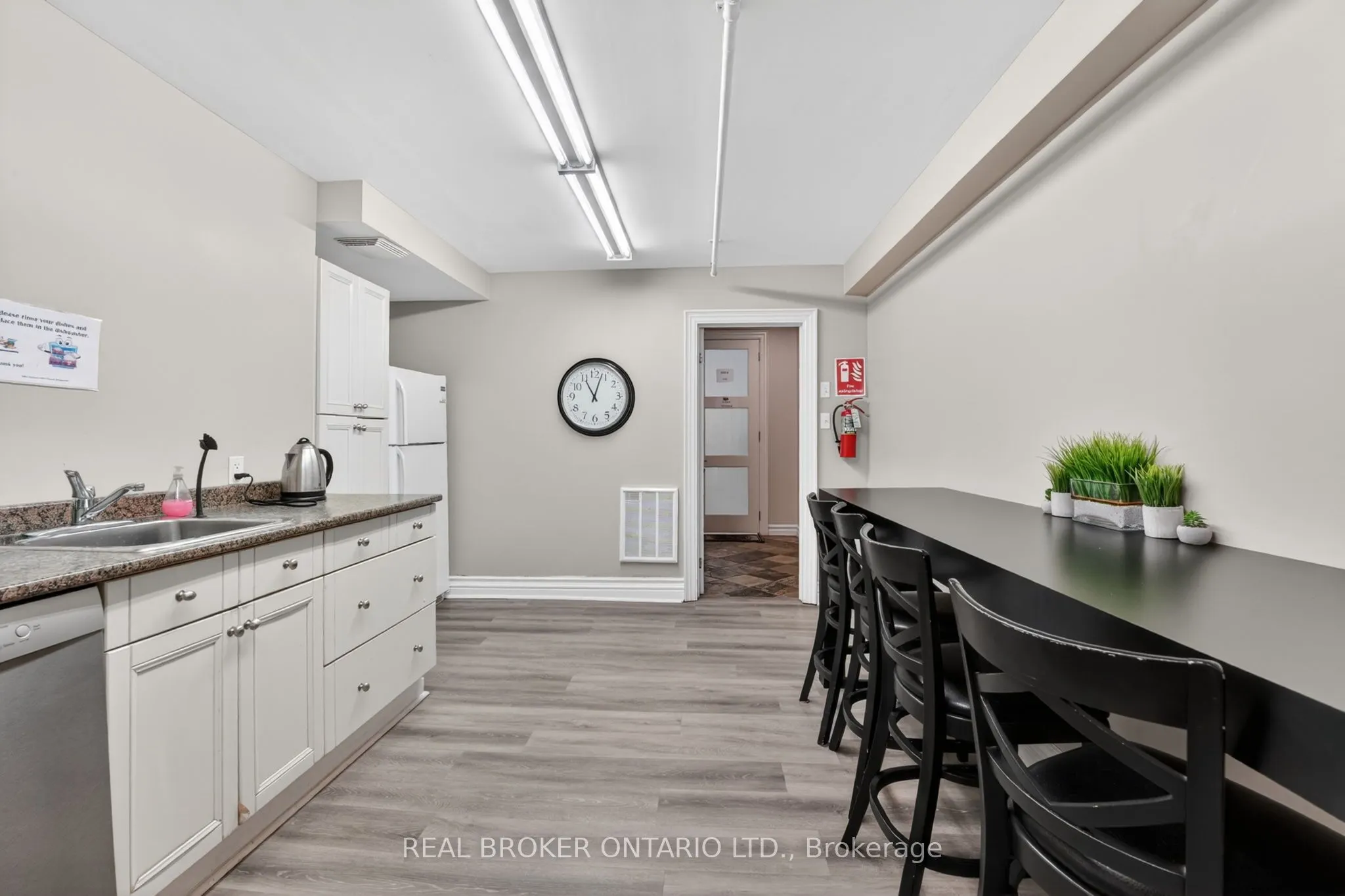 482 S Service Road E #114